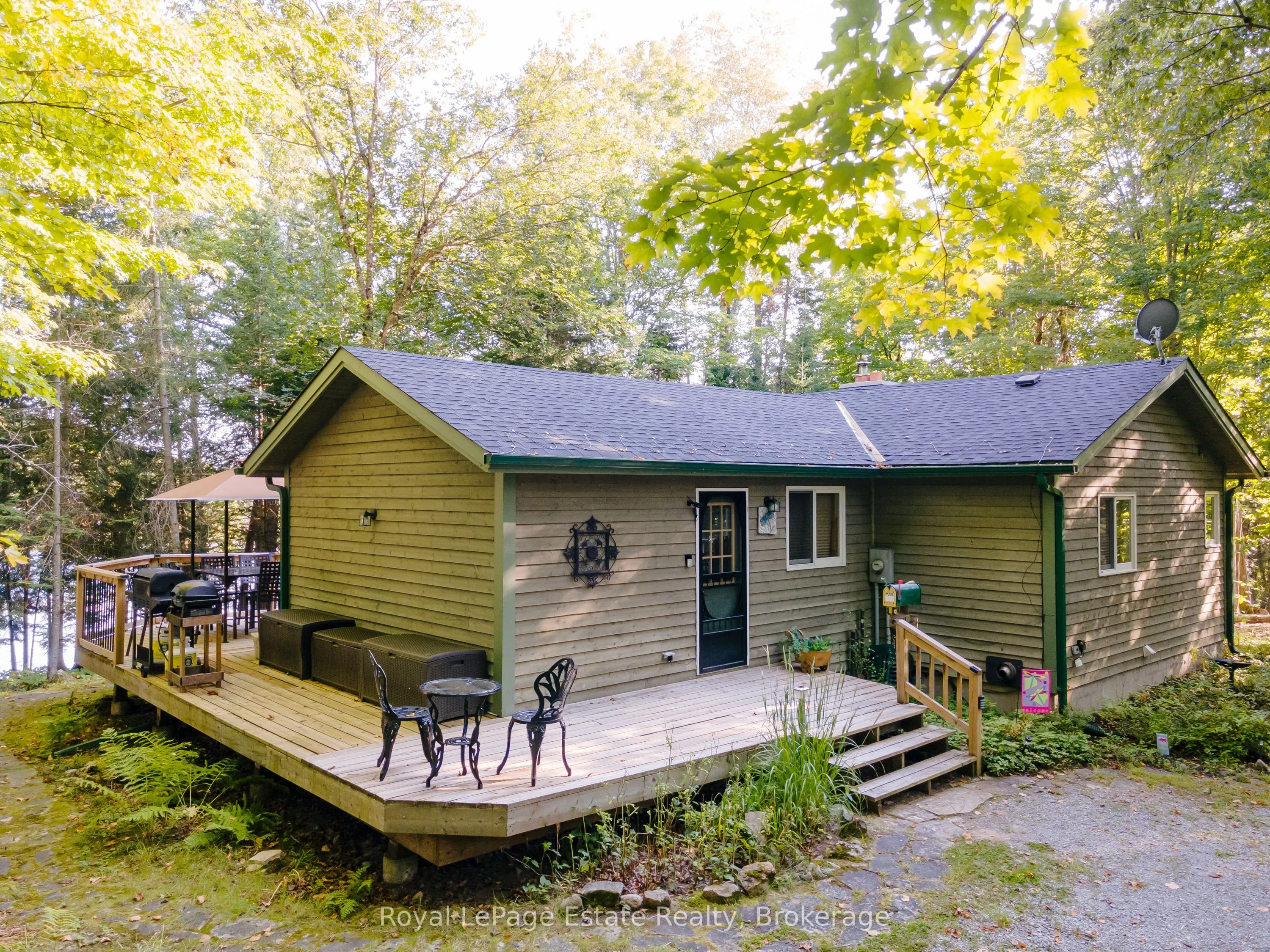1157 Between Lakes Trail