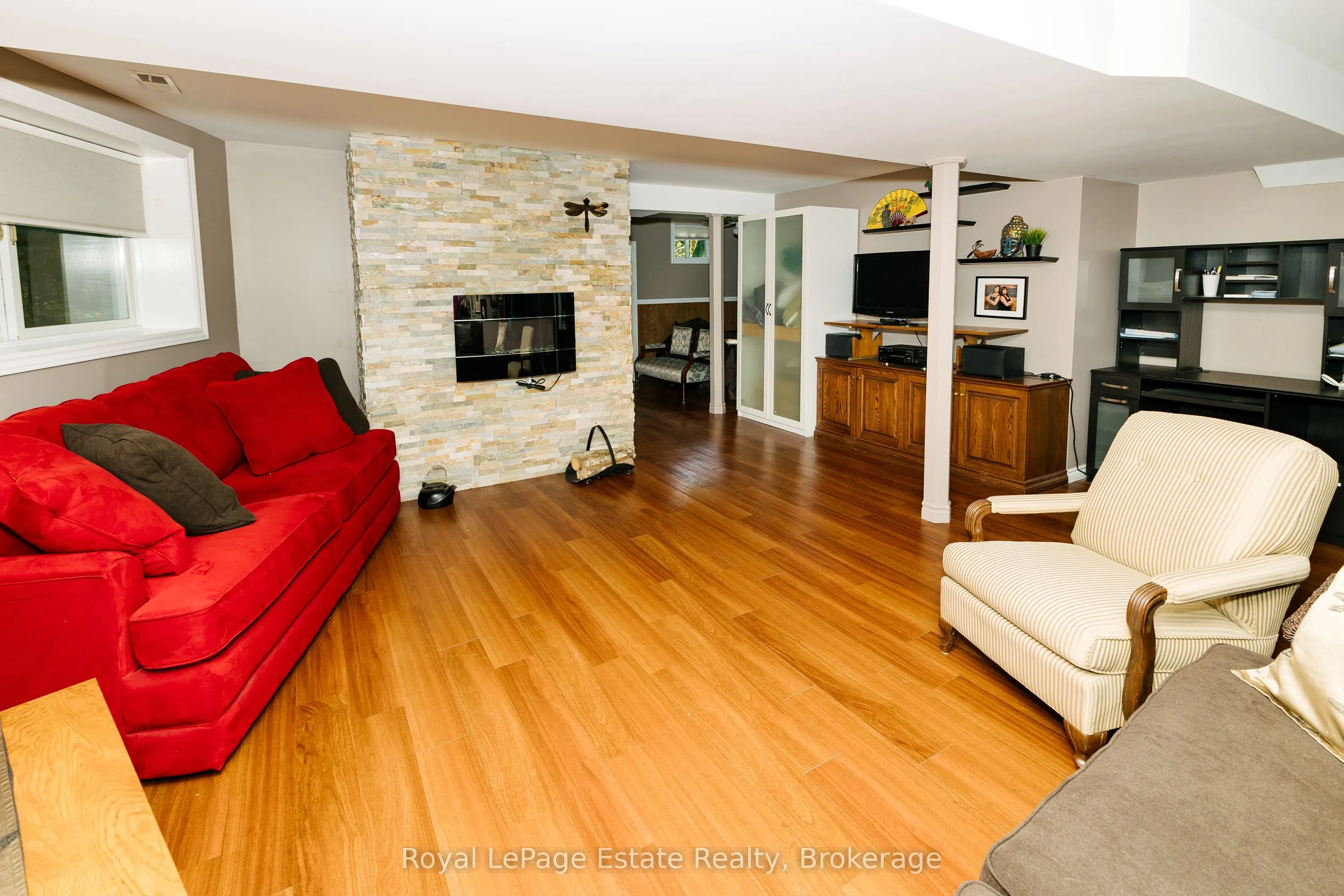 1157 Between Lakes Trail
