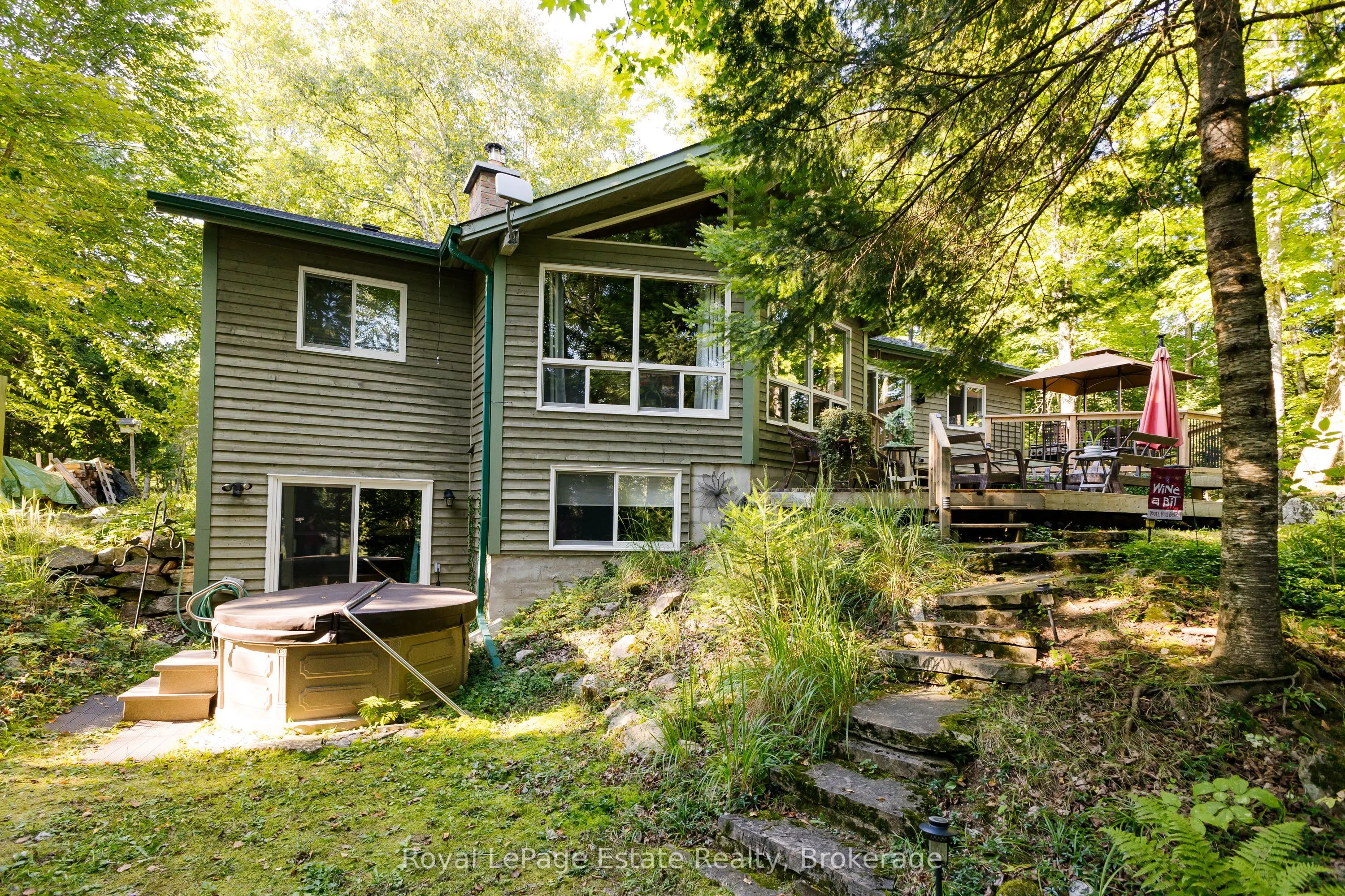 1157 Between Lakes Trail