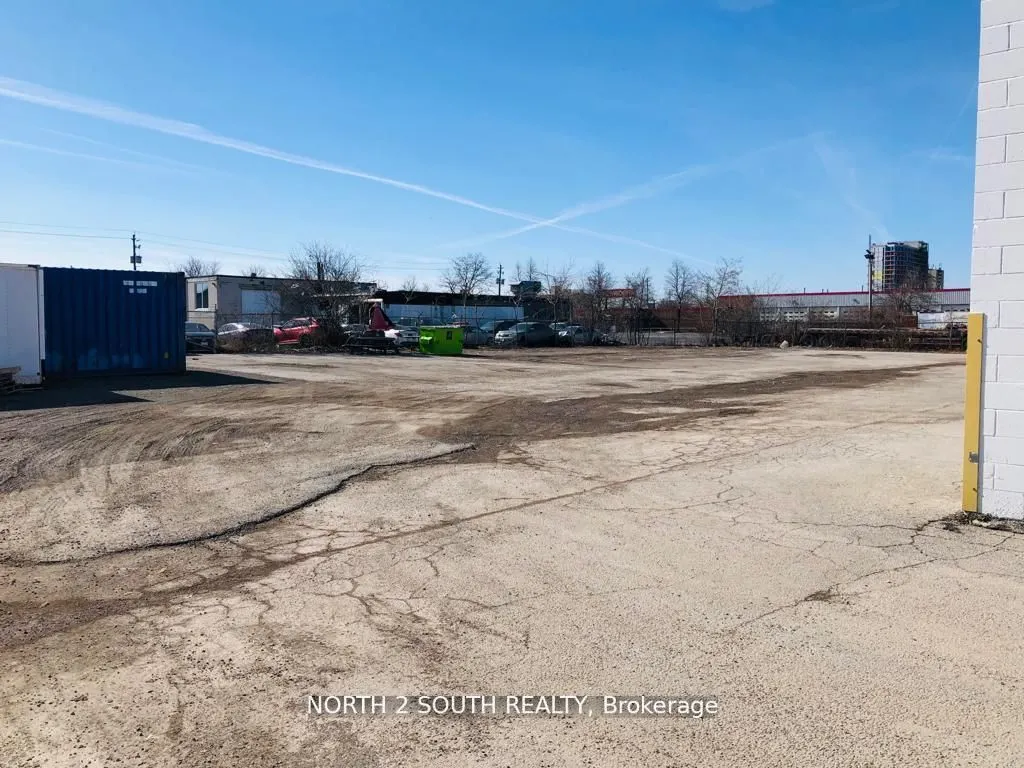 200 Arvin Avenue, #Yard