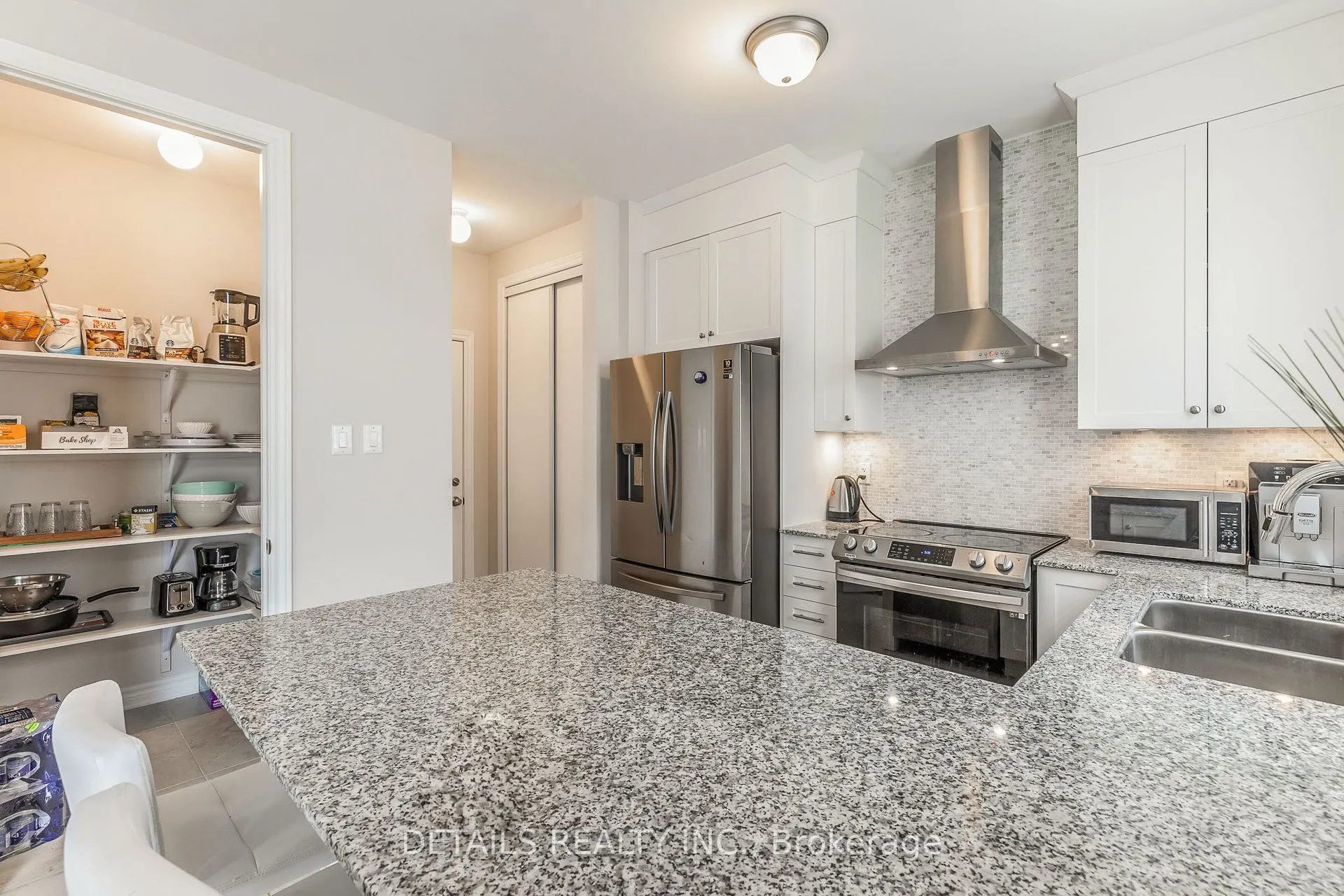 708 Vennecy Terrace