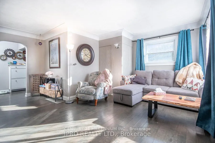 74 Pinelands Avenue
