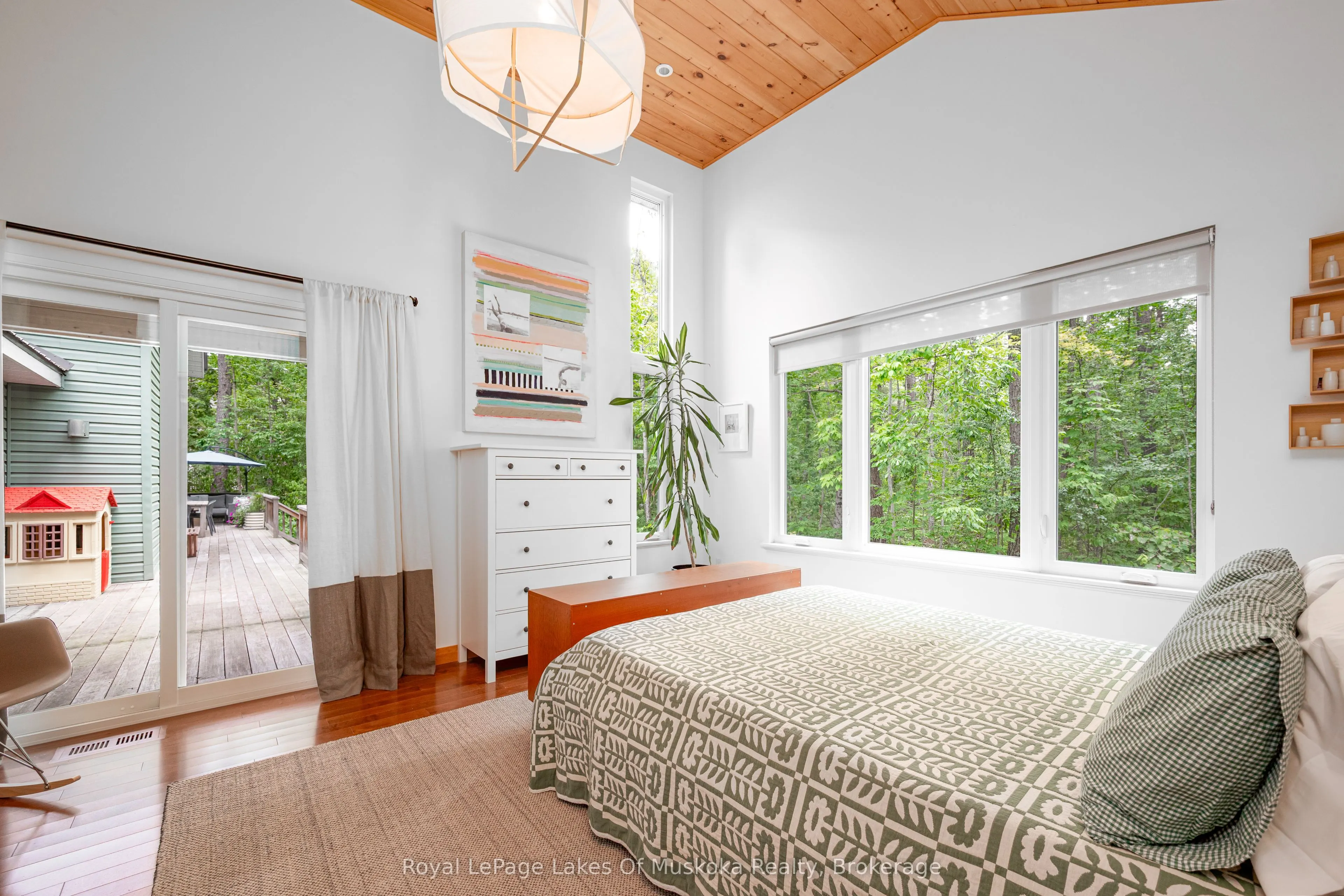 30 Forest Road