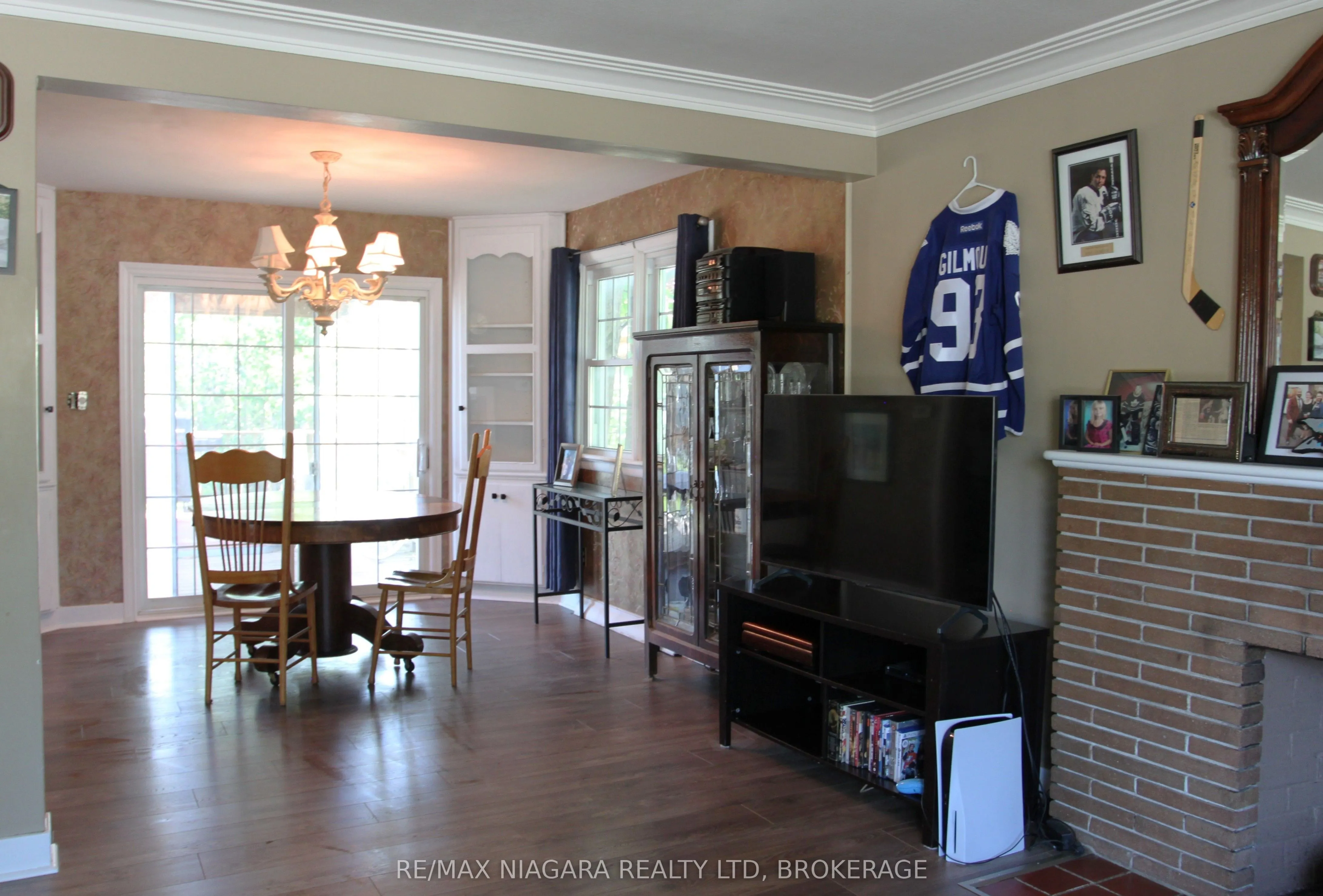 21 Highland Avenue
