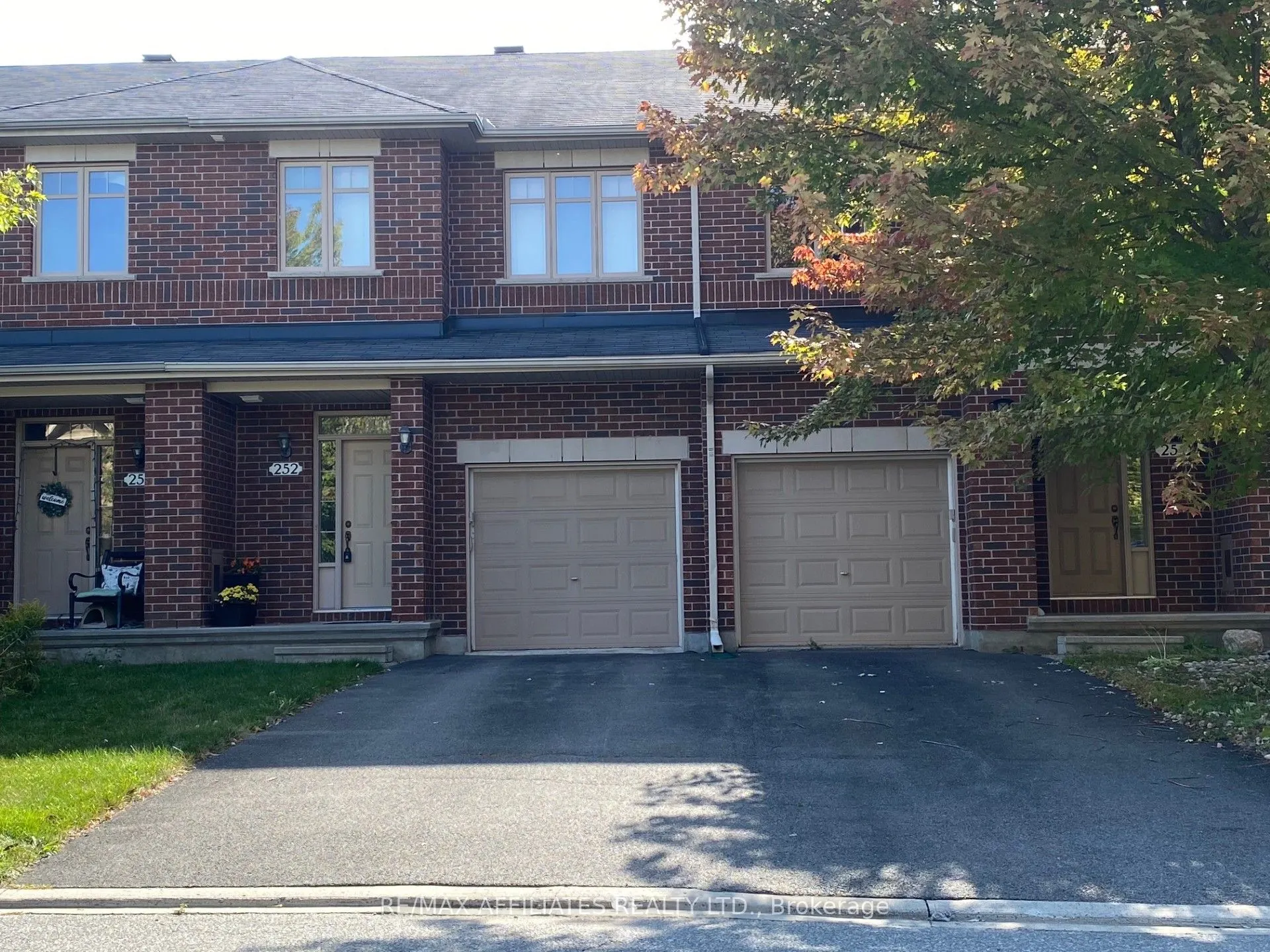 252 Badgeley Avenue