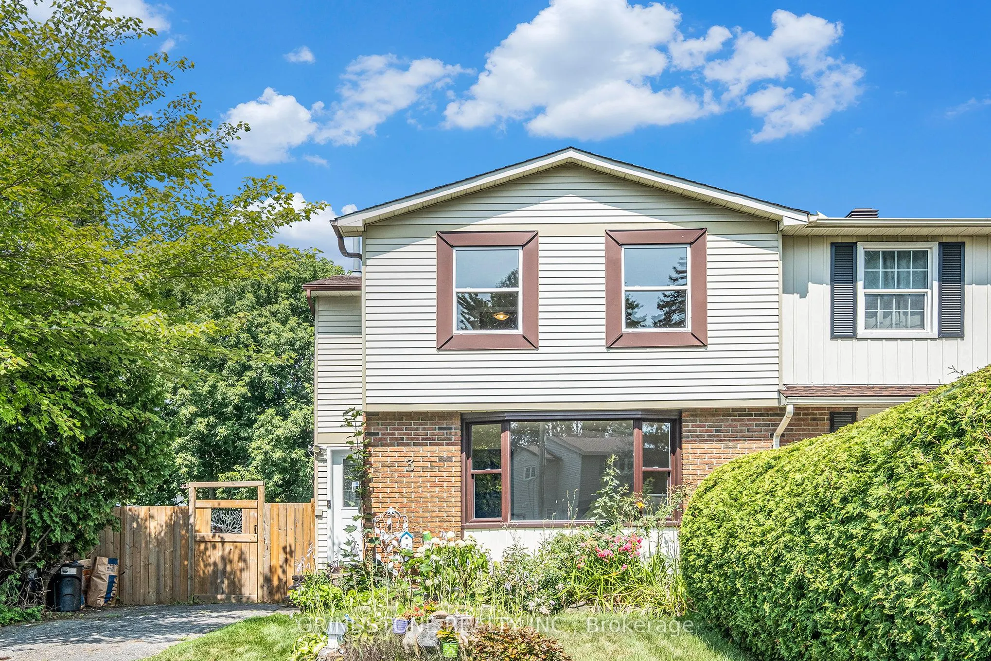 3 Winchester Drive