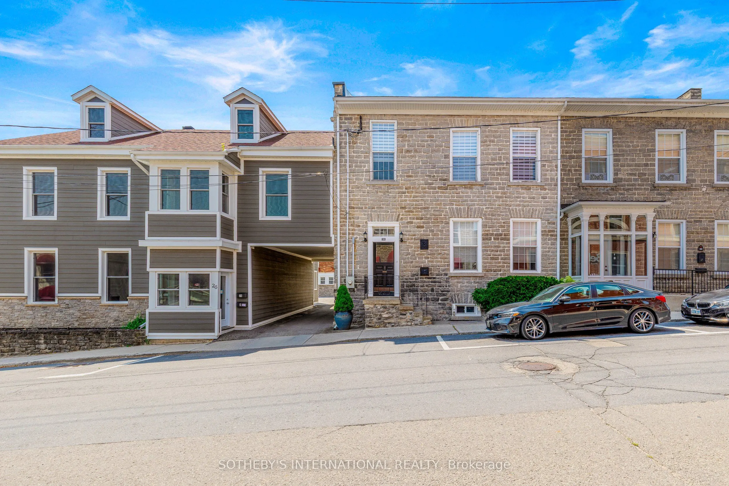 30 Apple Street