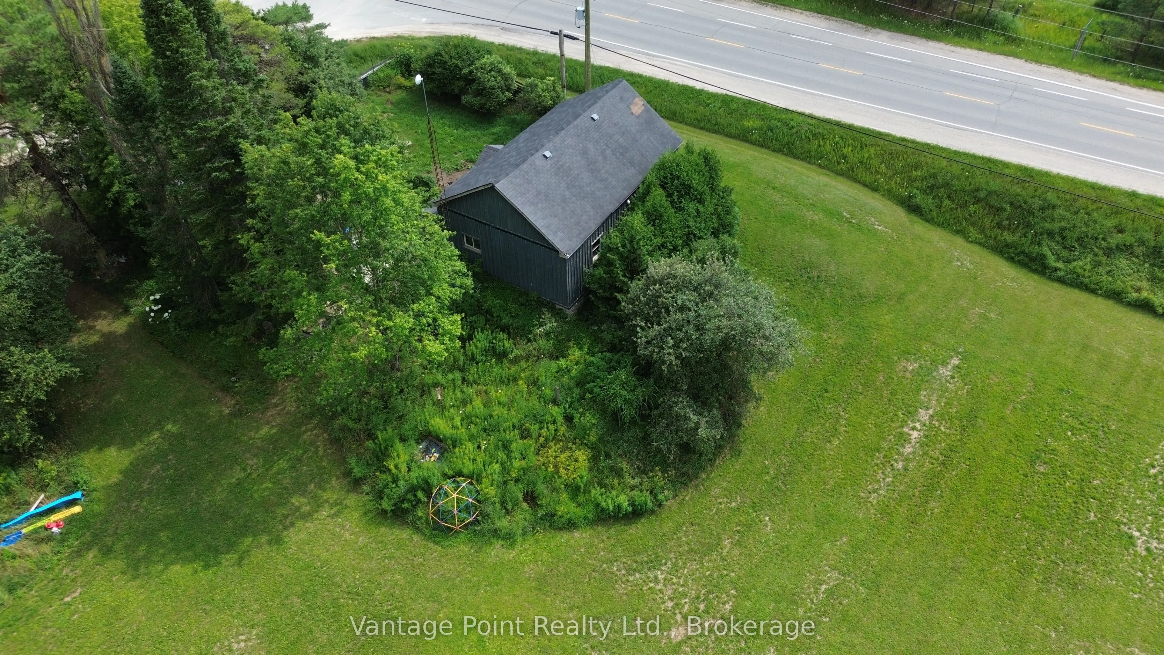 560335 70 Side Road