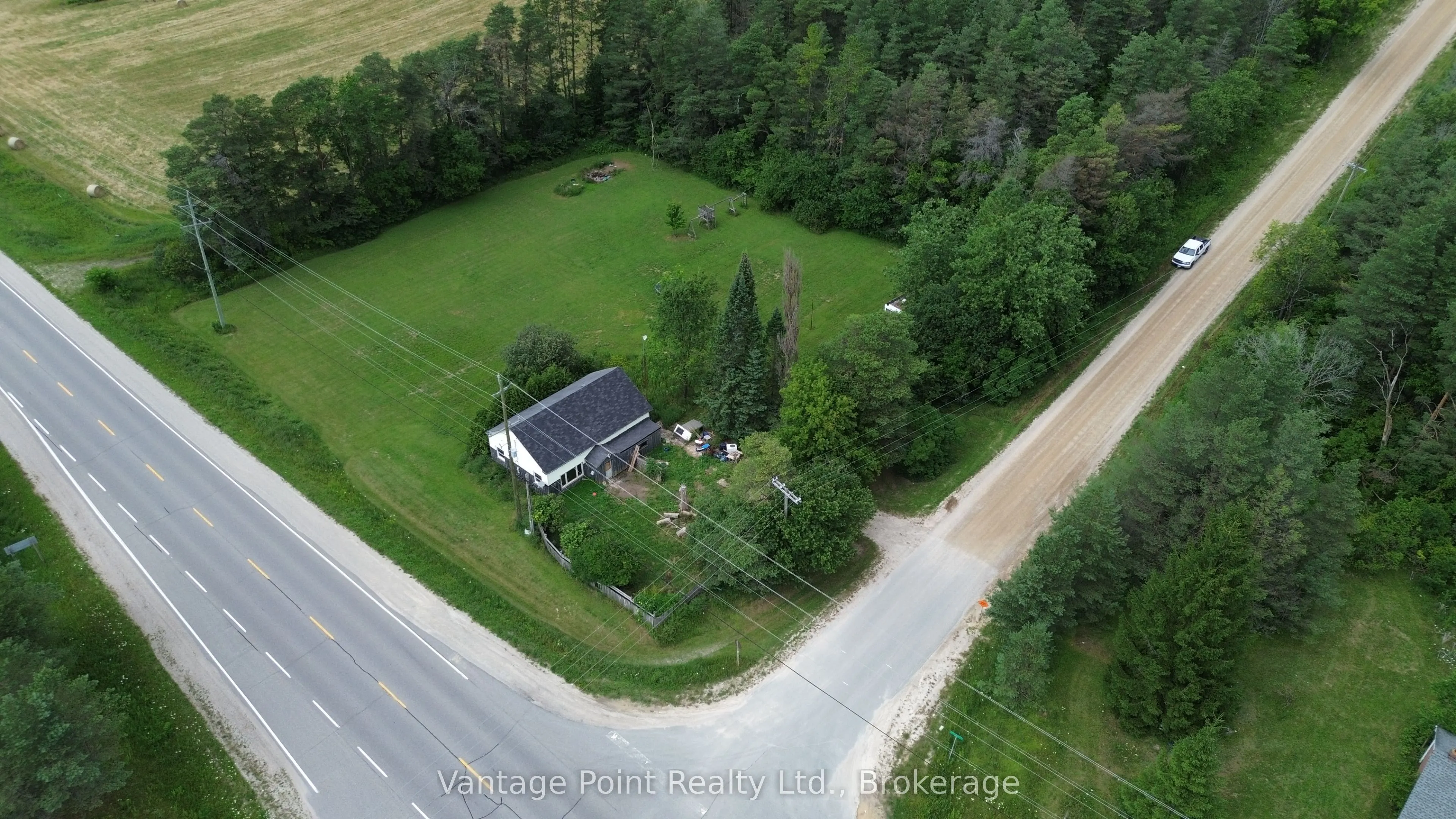 560335 70 Side Road