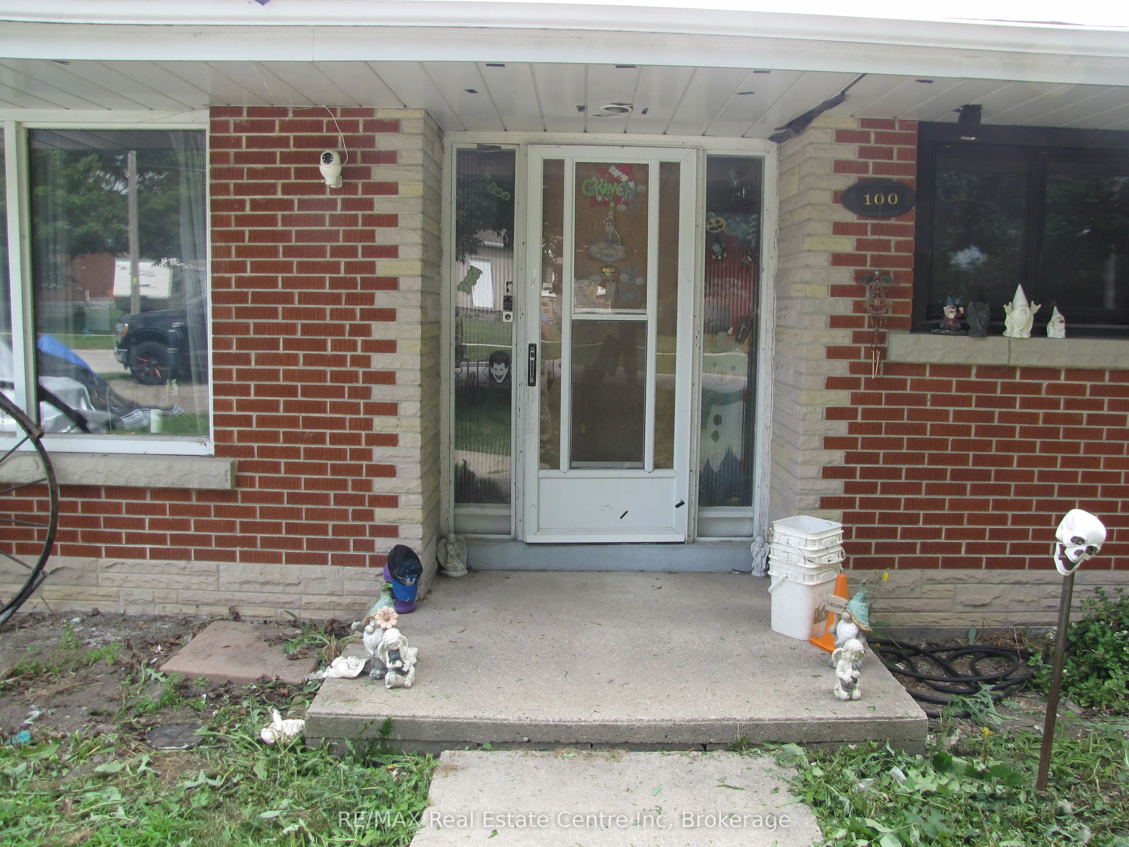 100 Edward Street