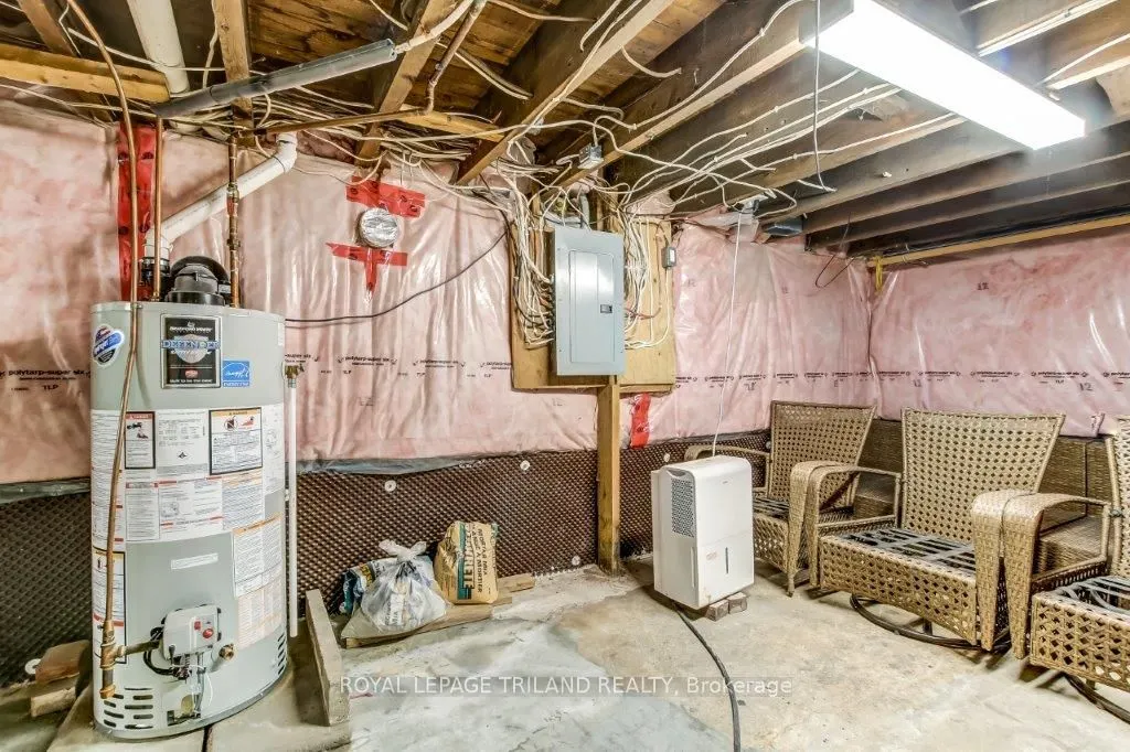 286 King Street S