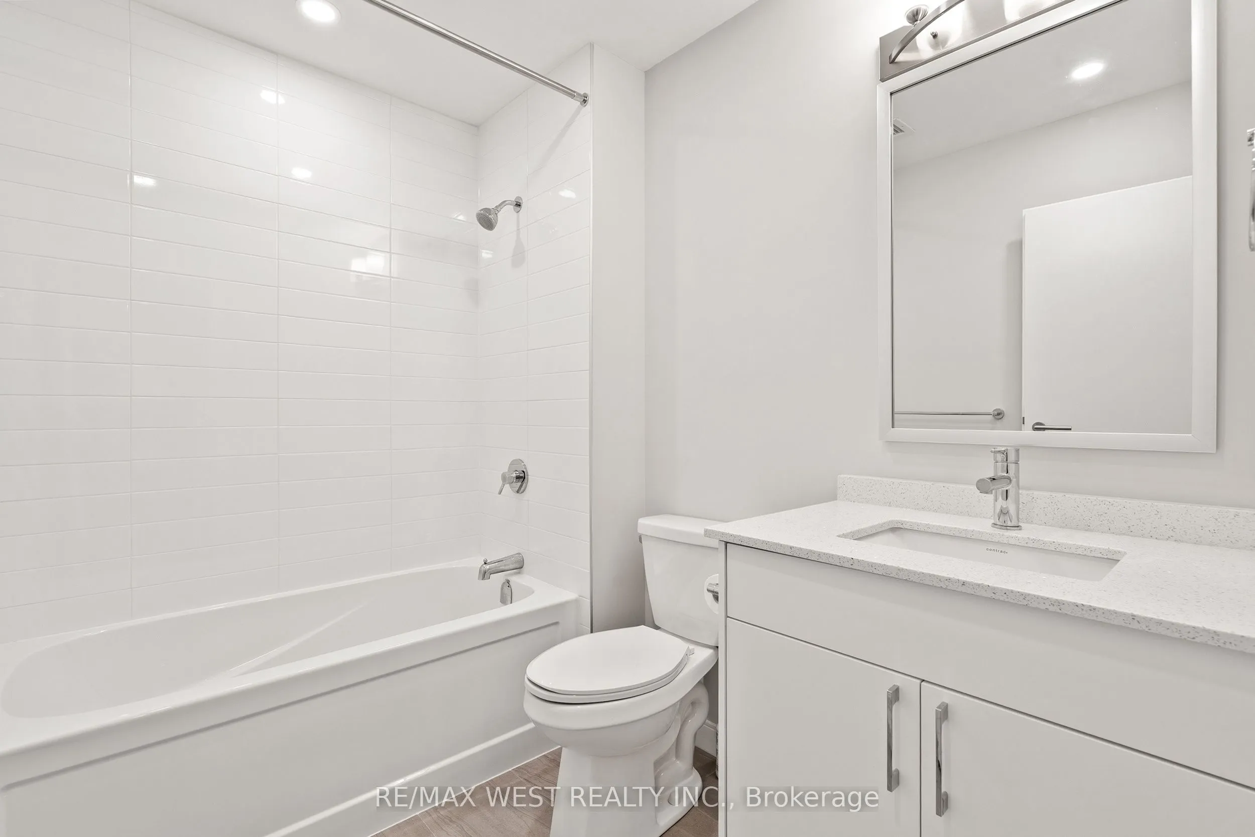 118 West Street #502