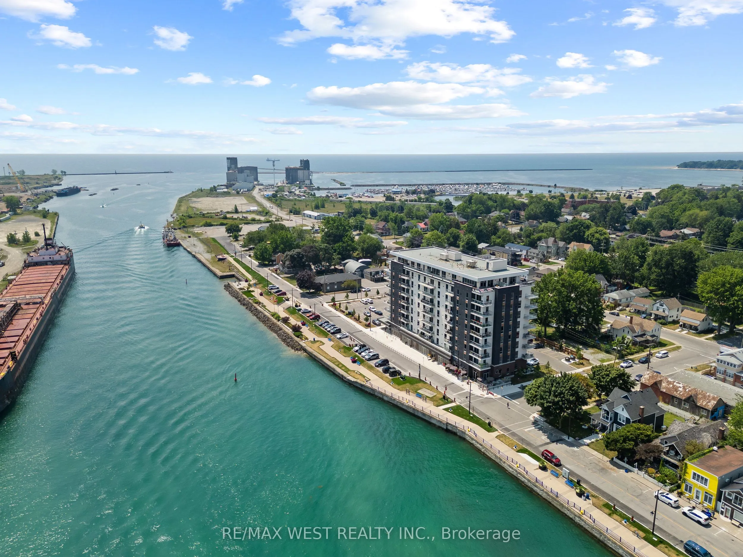 118 West Street #502