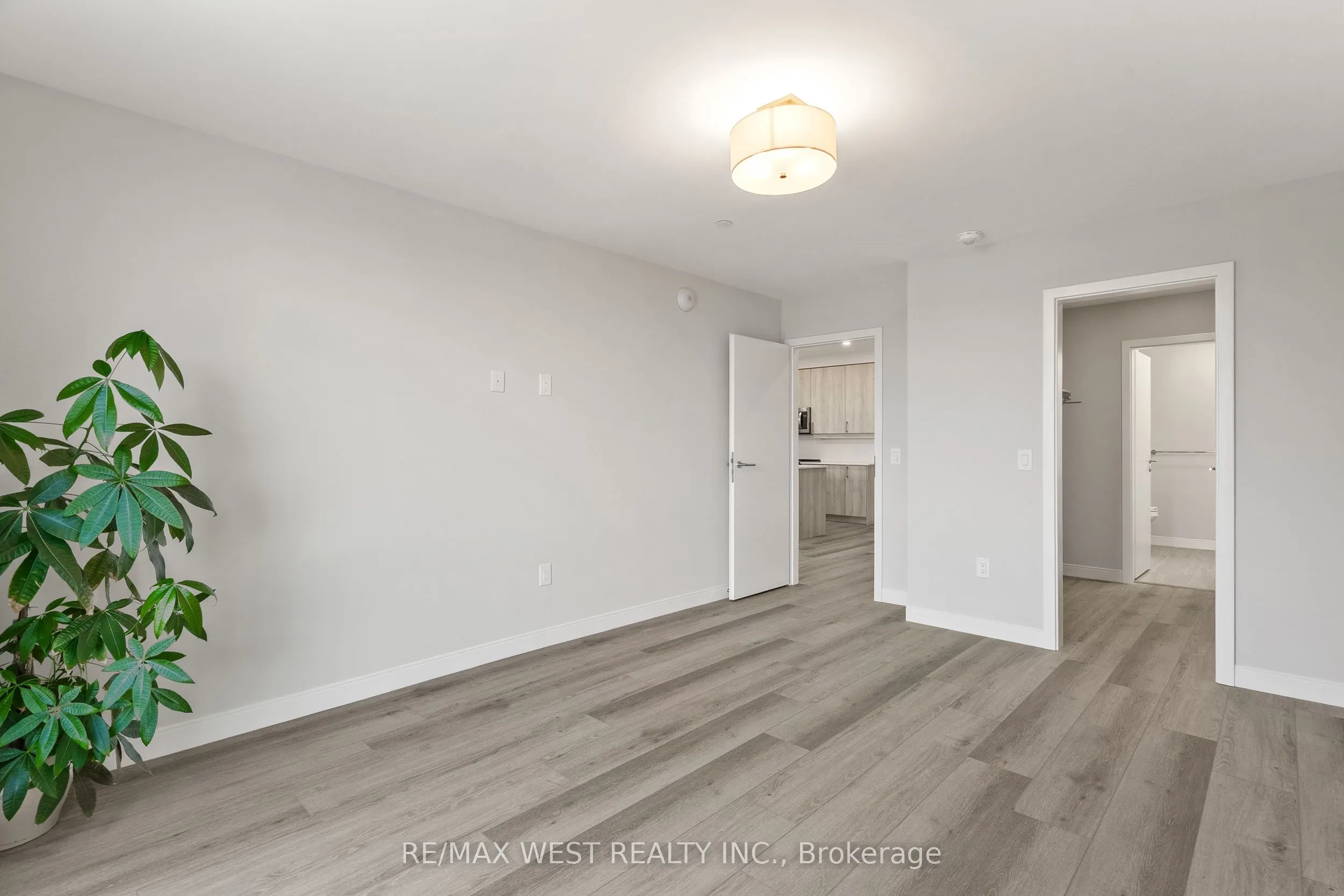 118 West Street #502