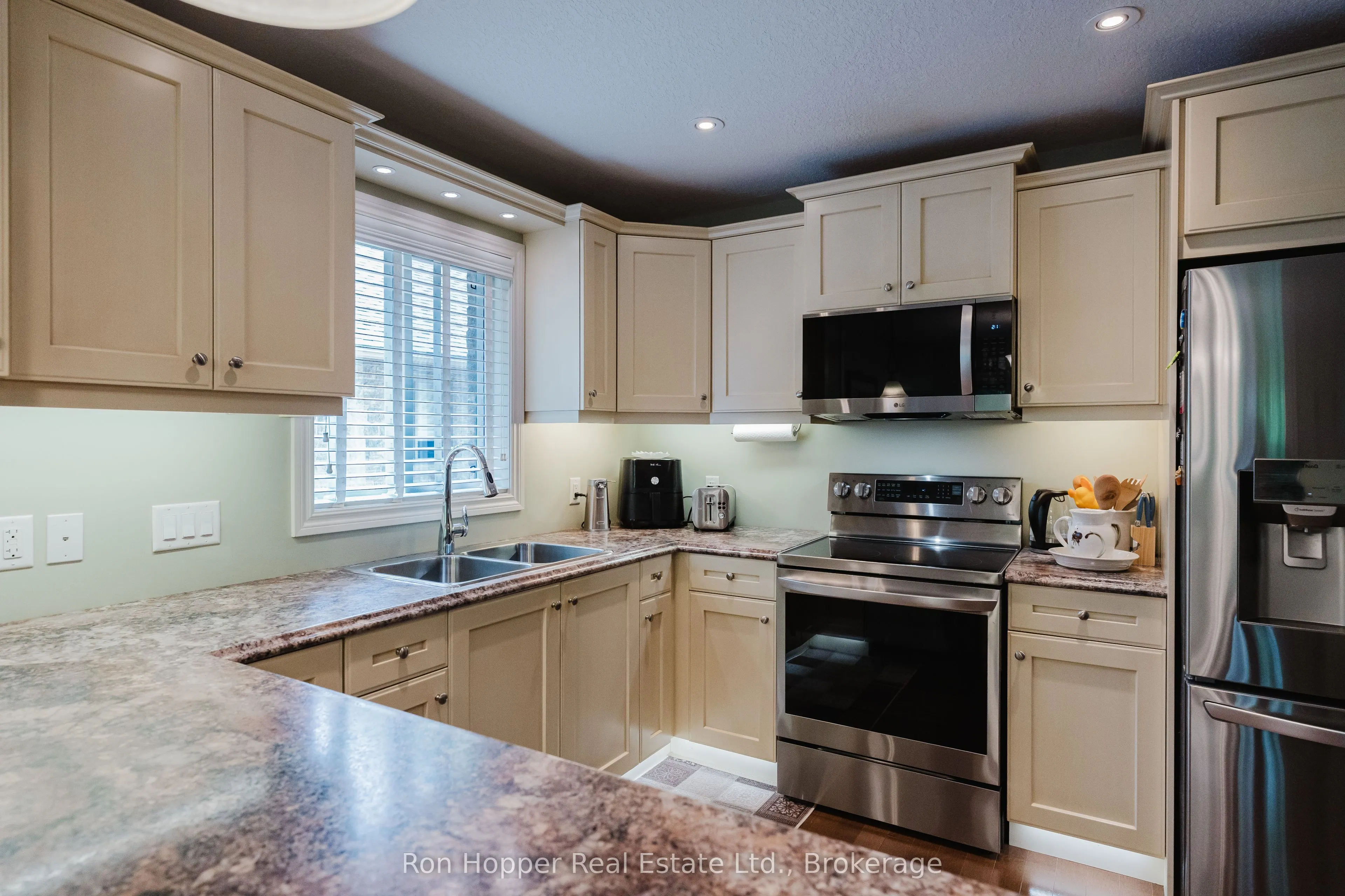 217 2nd Street W