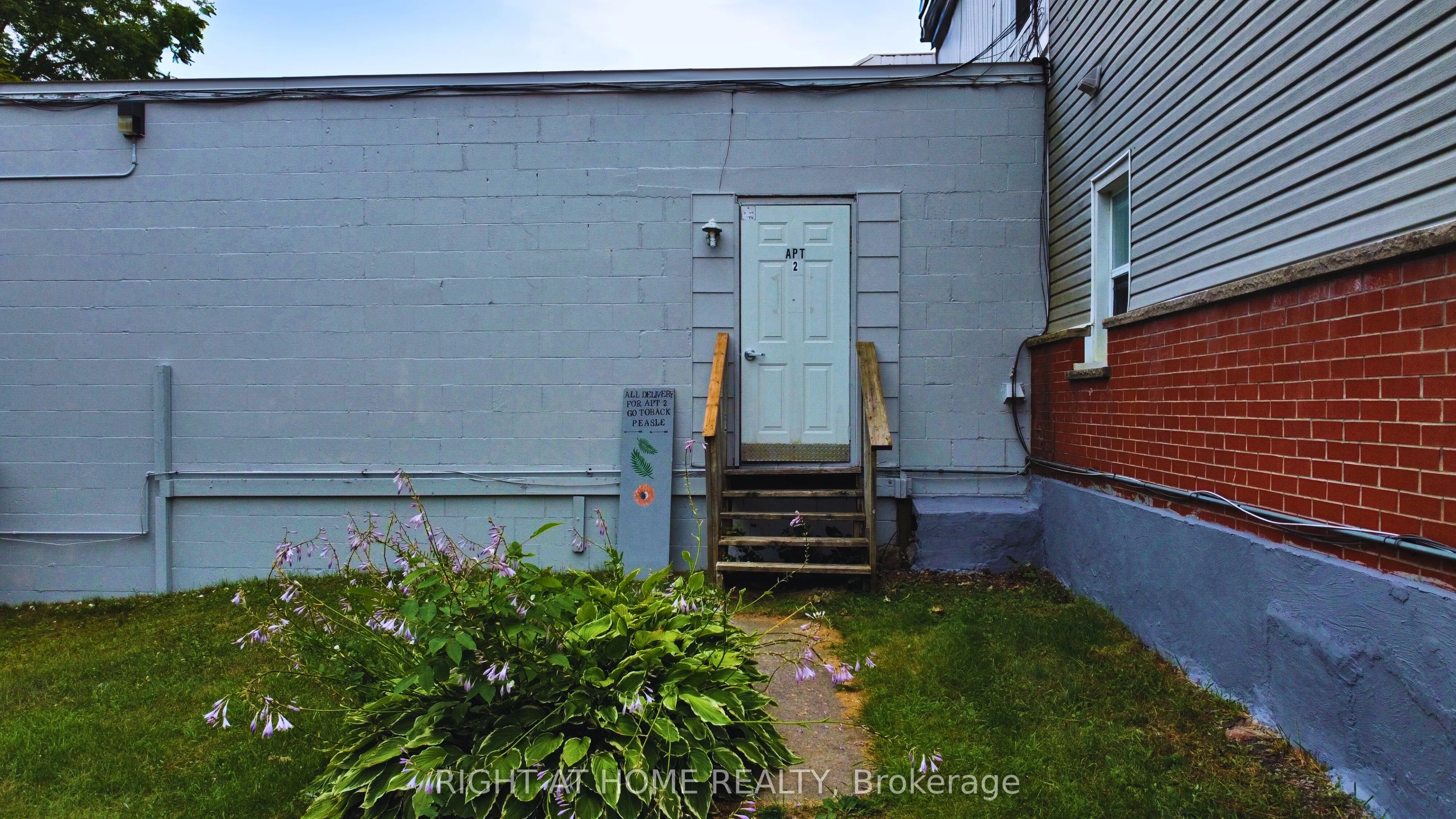 41 PELLISSIER Street S