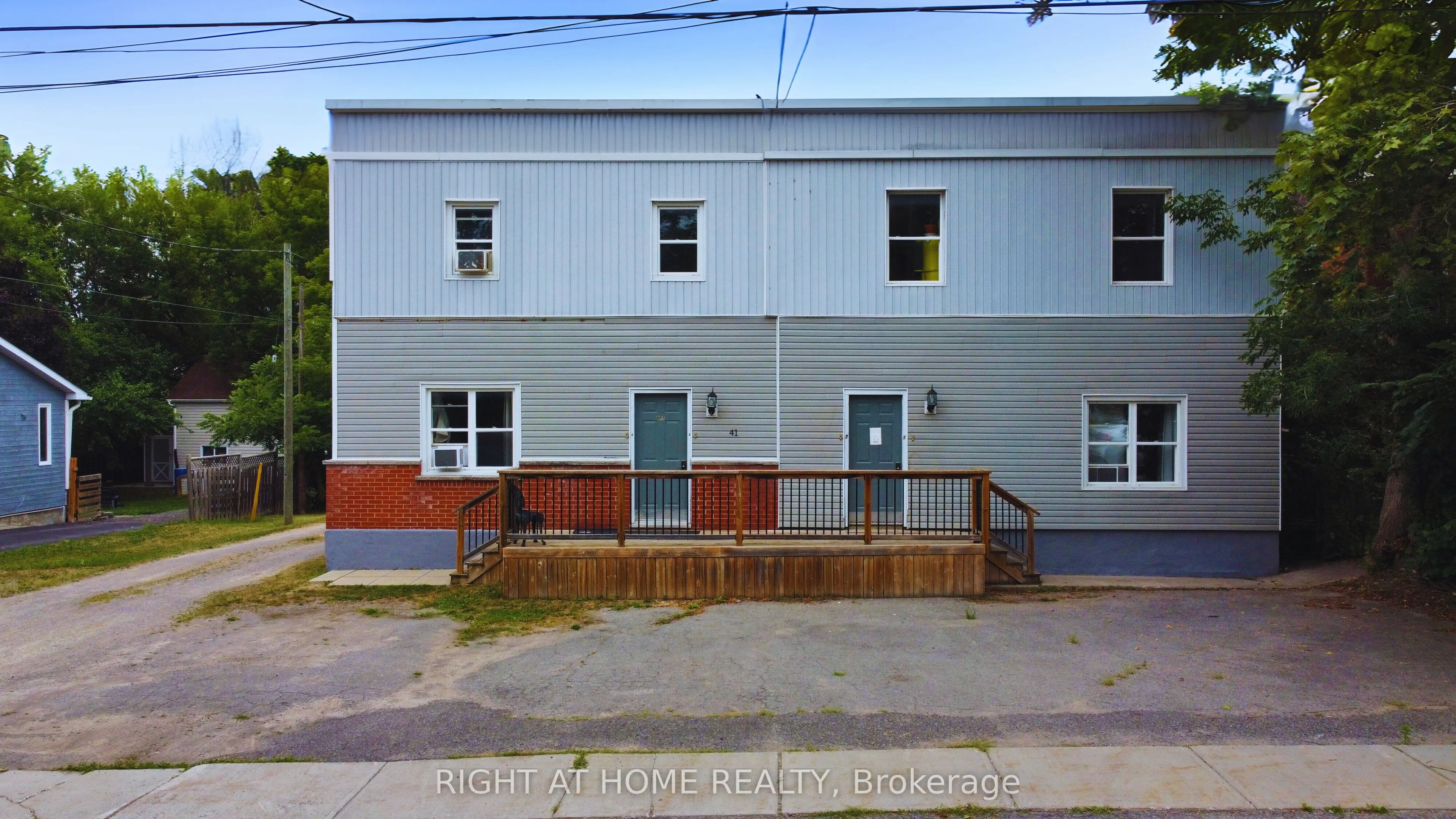 41 PELLISSIER Street S