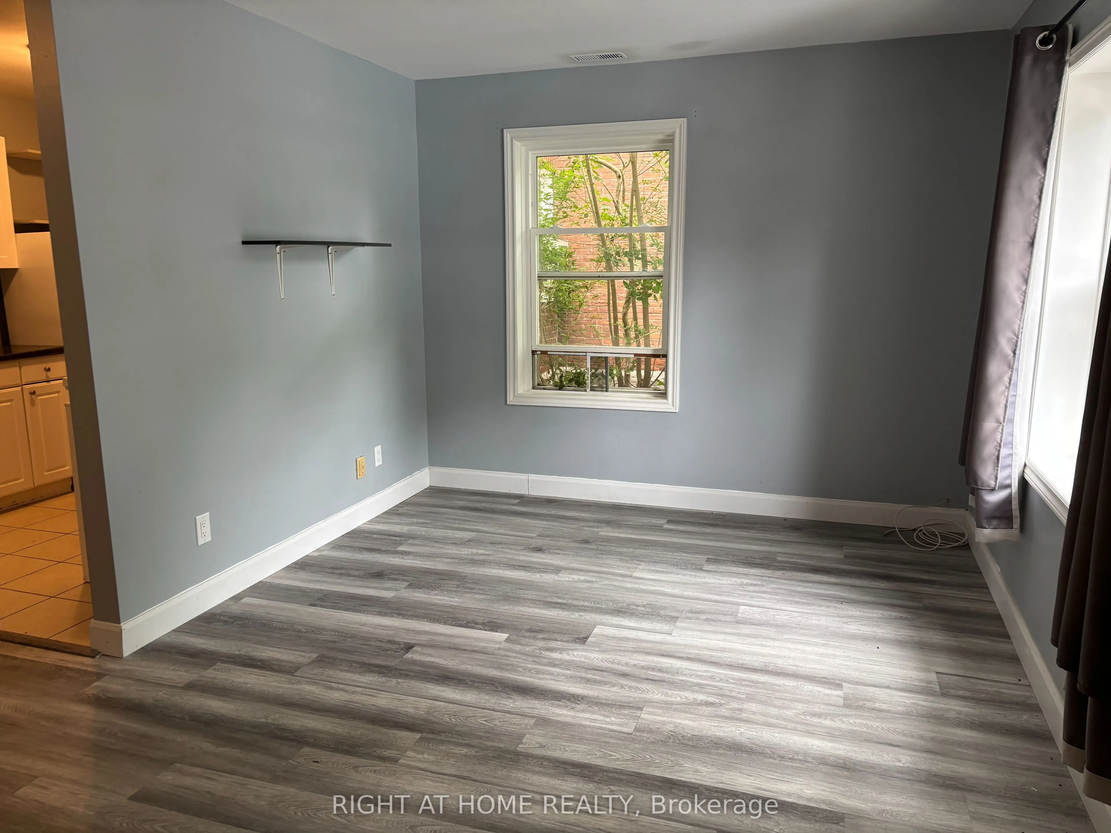 41 PELLISSIER Street S