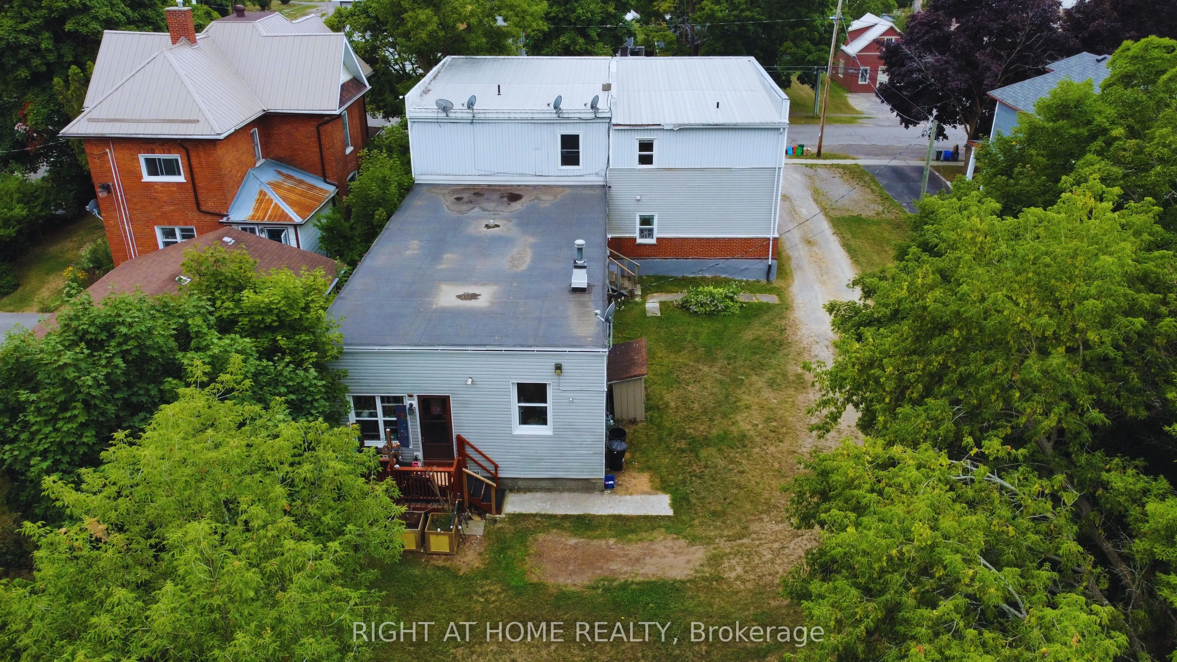 41 PELLISSIER Street S