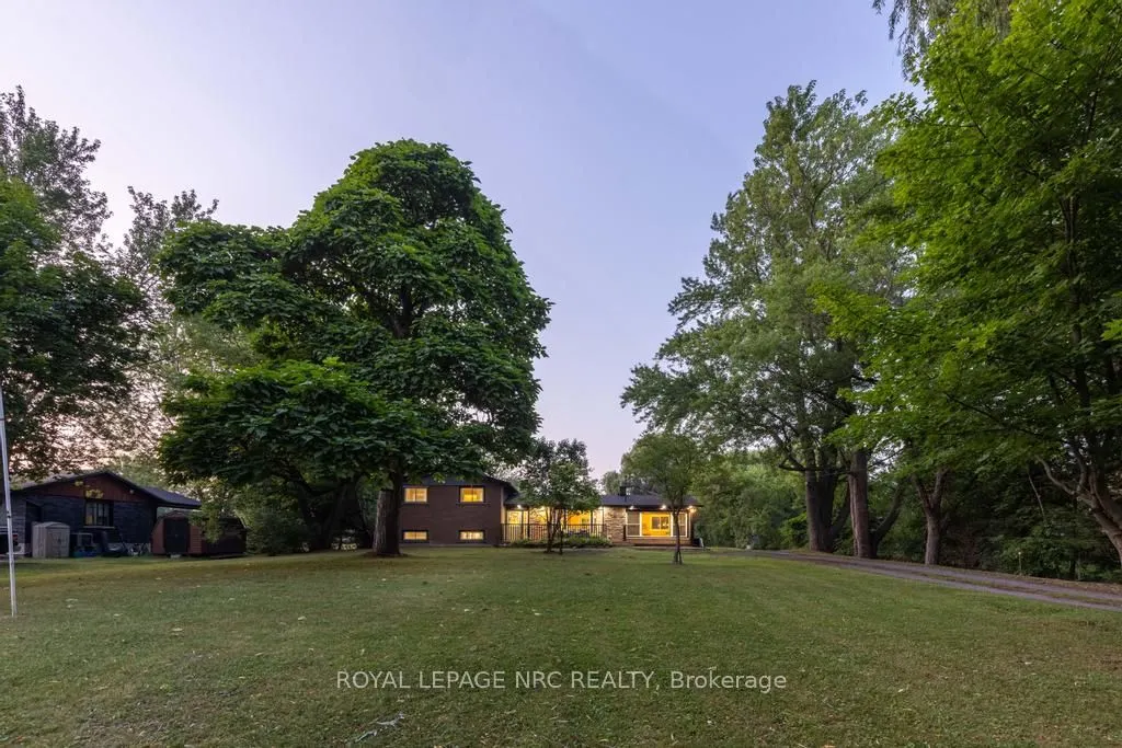2432 Port Robinson Road