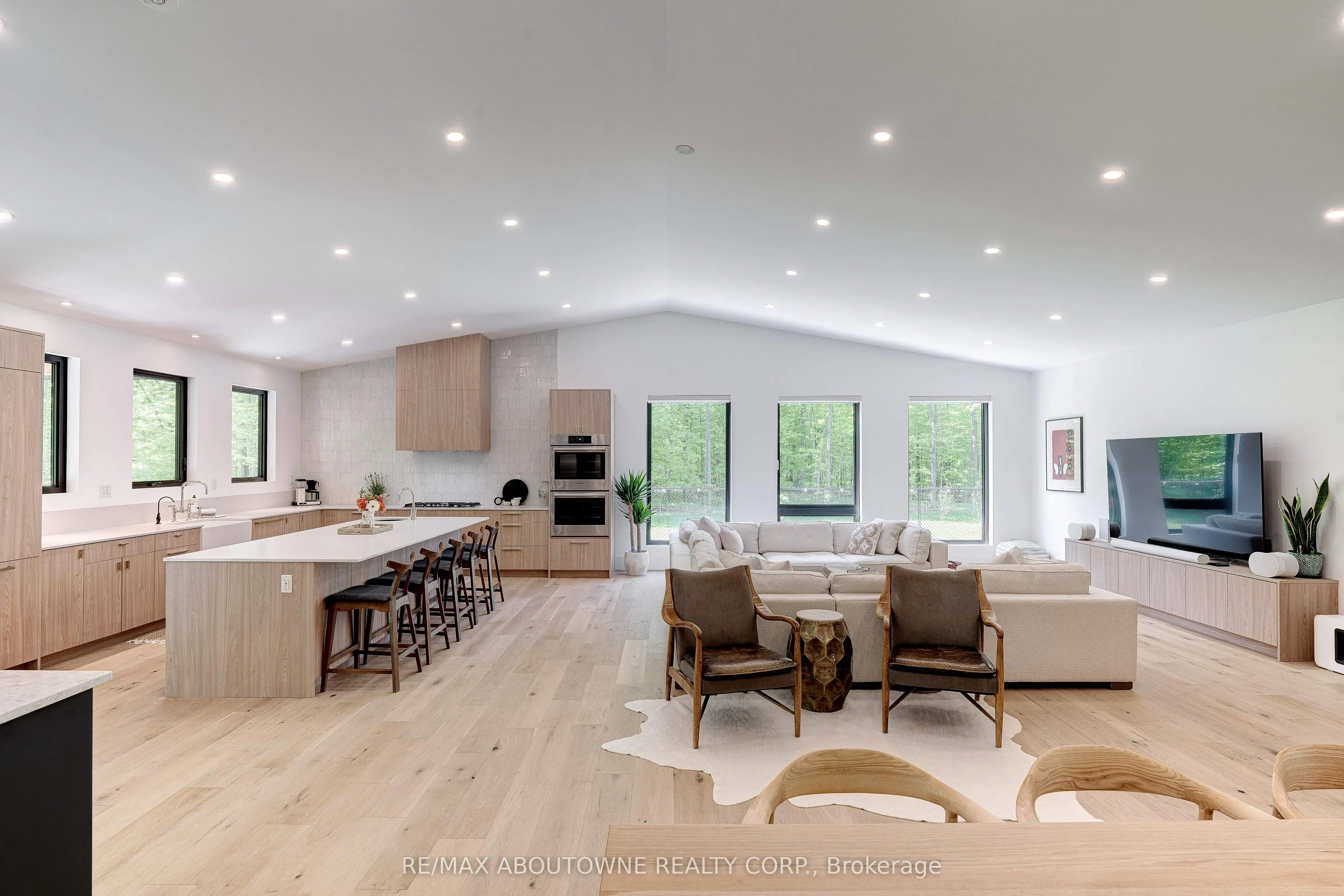 295 Allen Road