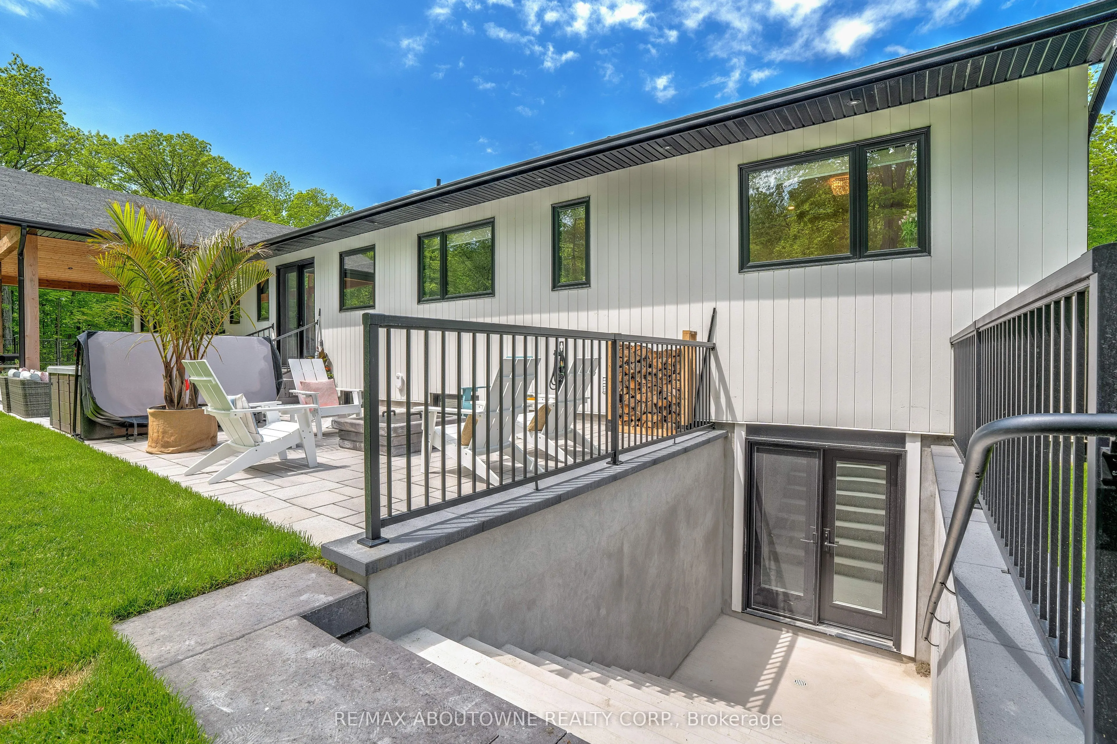 295 Allen Road
