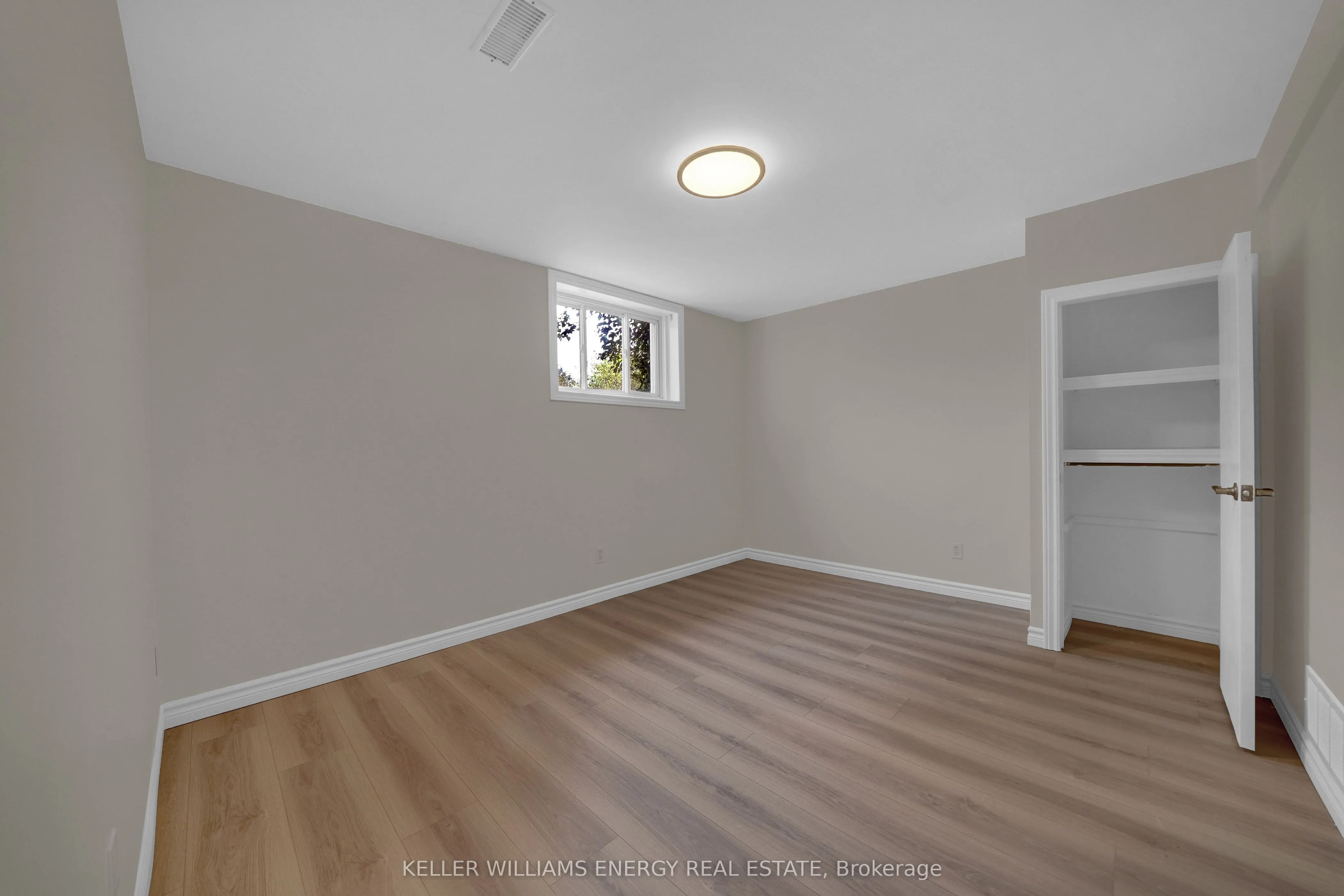 118 Foster Road