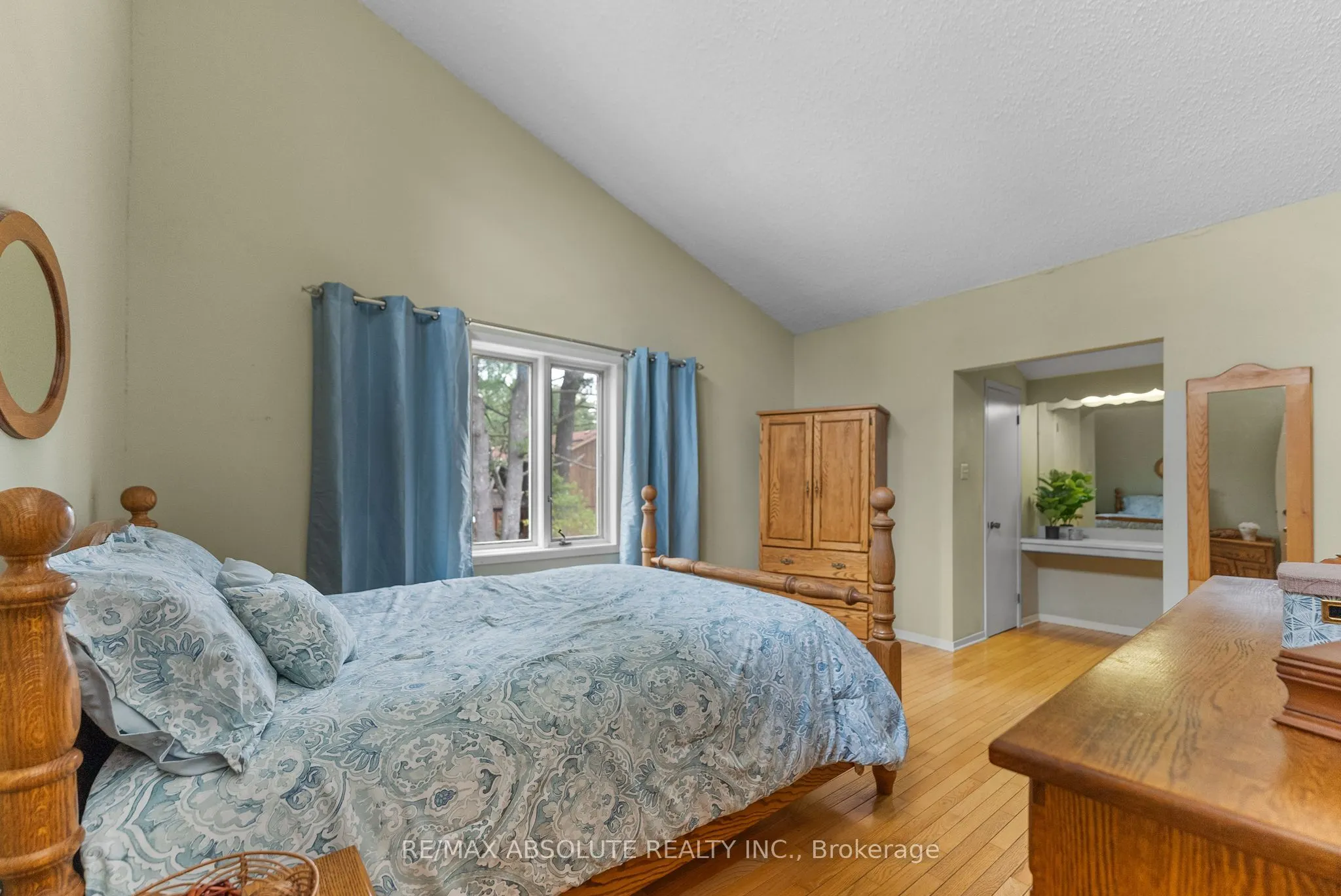 33 Old Orchard Lane