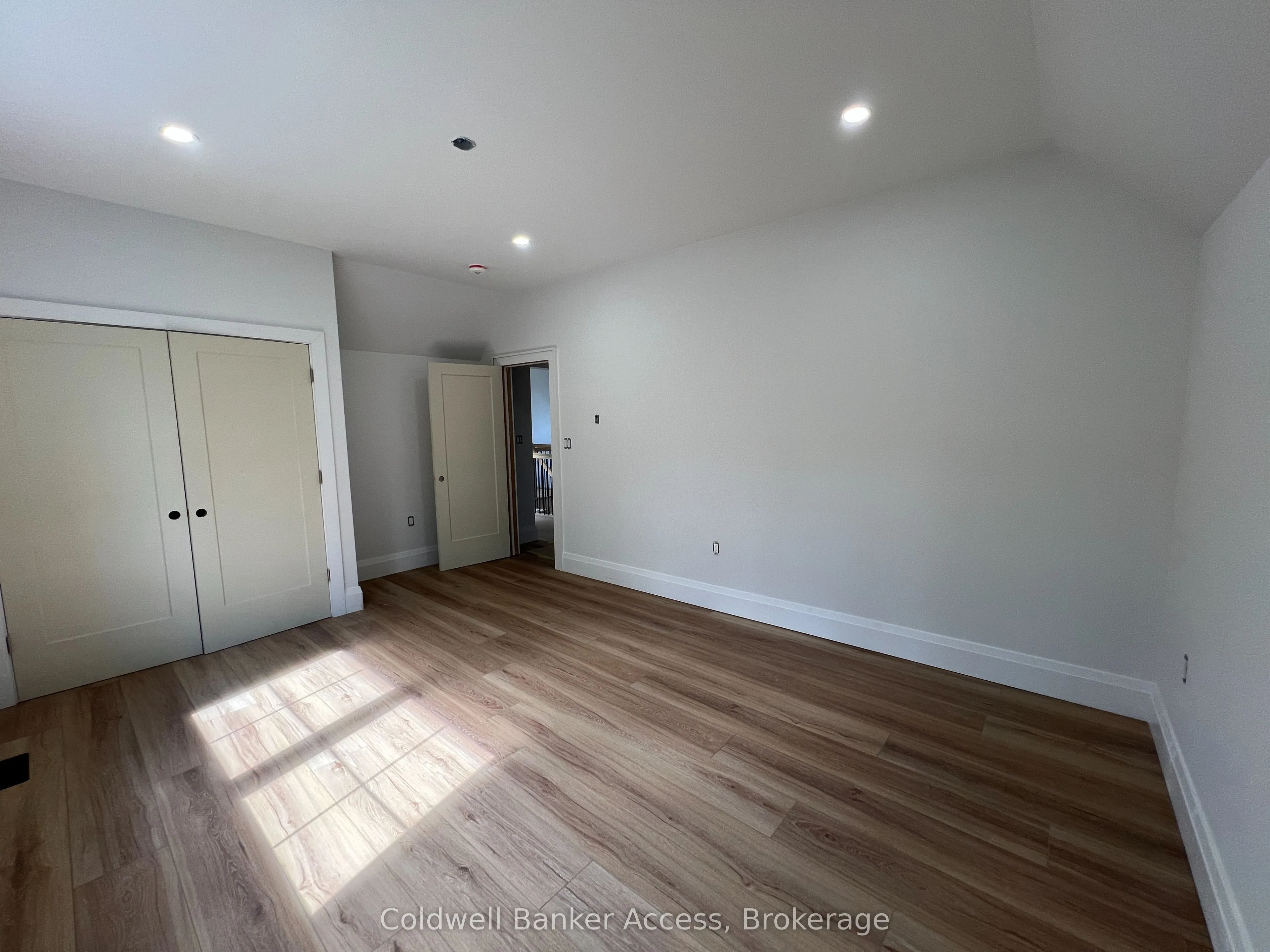 1031 Lionel Avenue