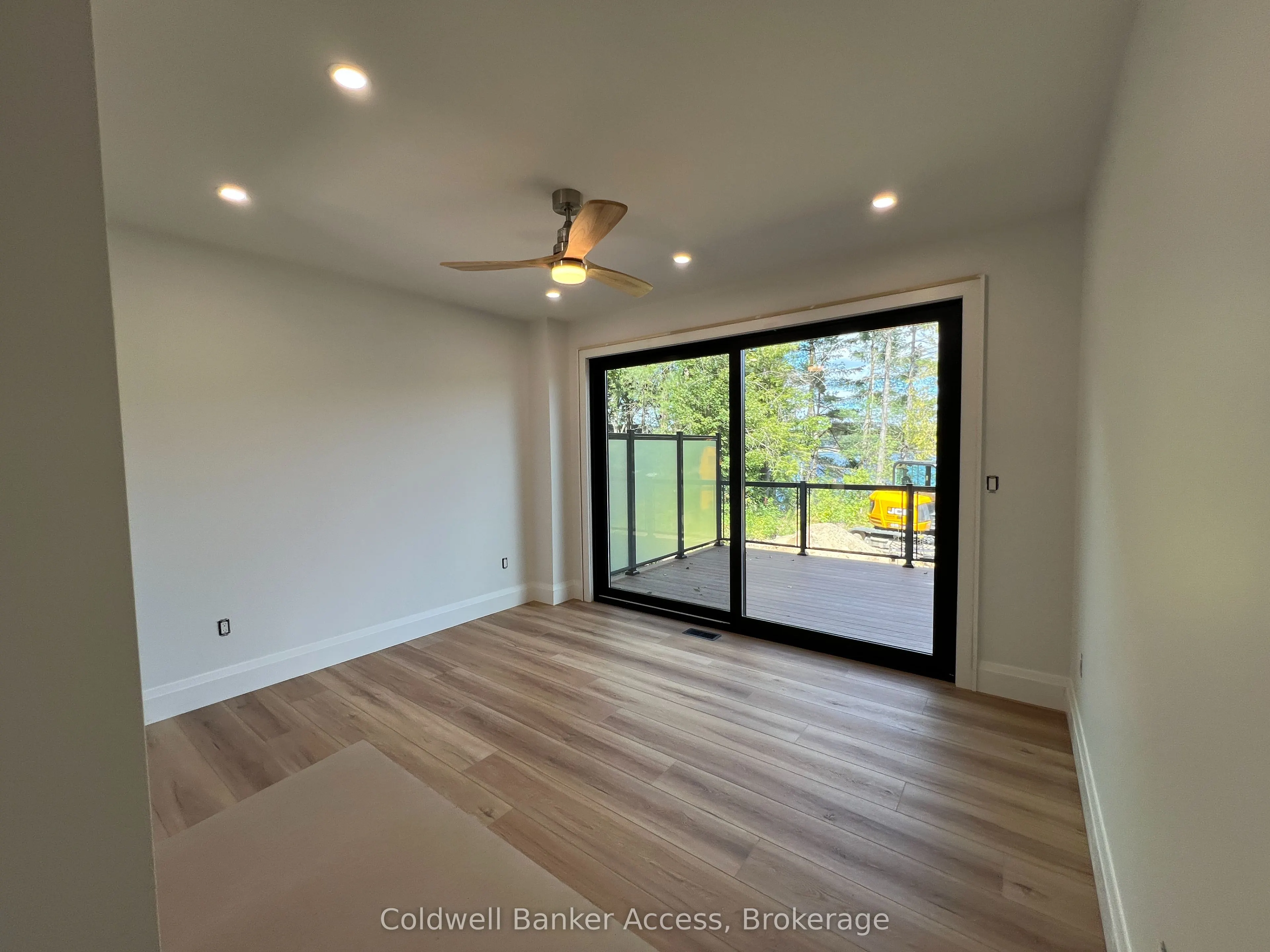 1031 Lionel Avenue