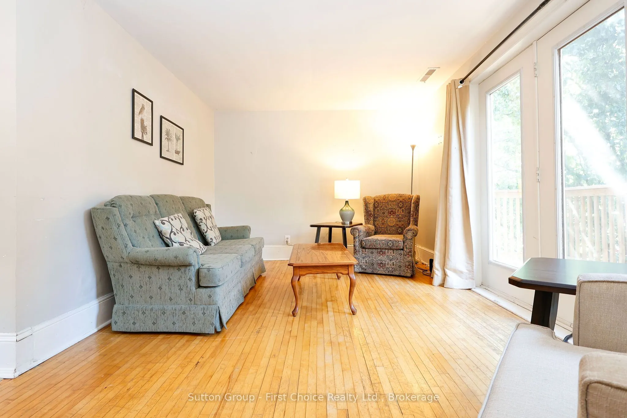 176 Cobourg Street N