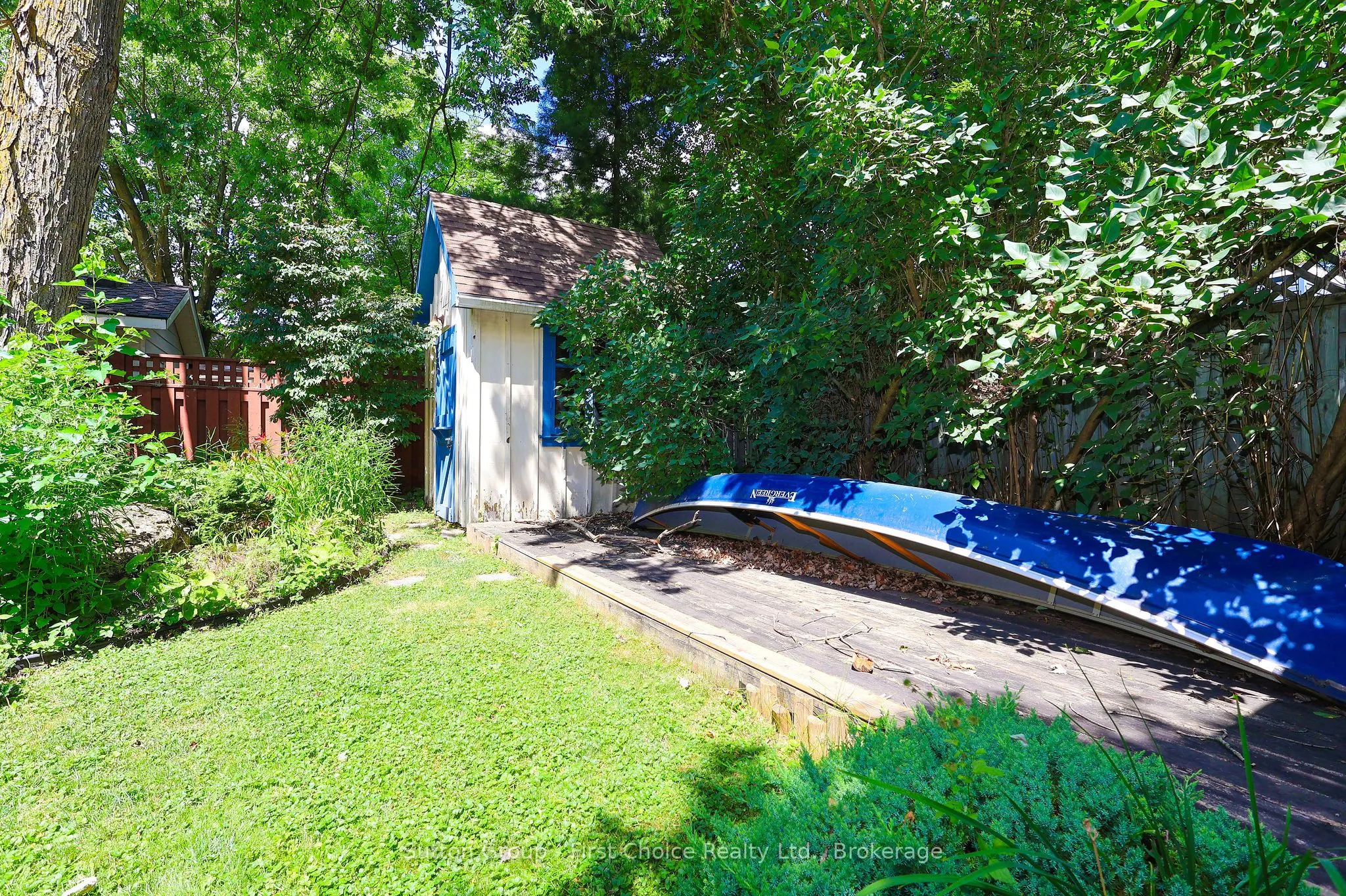 176 Cobourg Street N