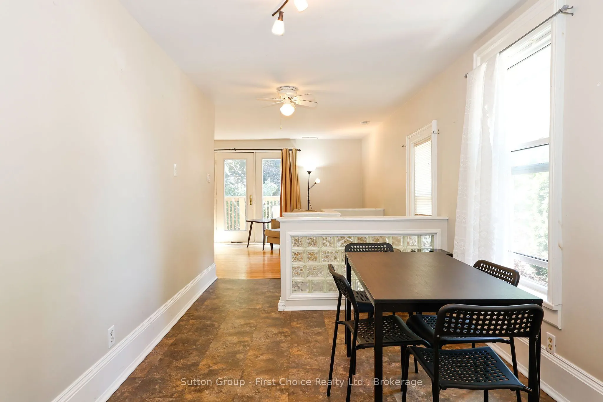 176 Cobourg Street N