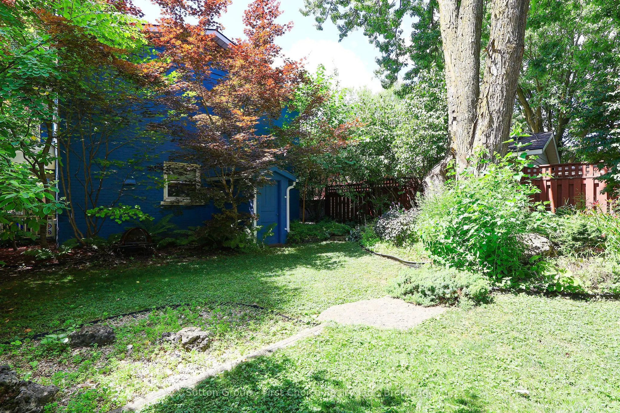 176 Cobourg Street N
