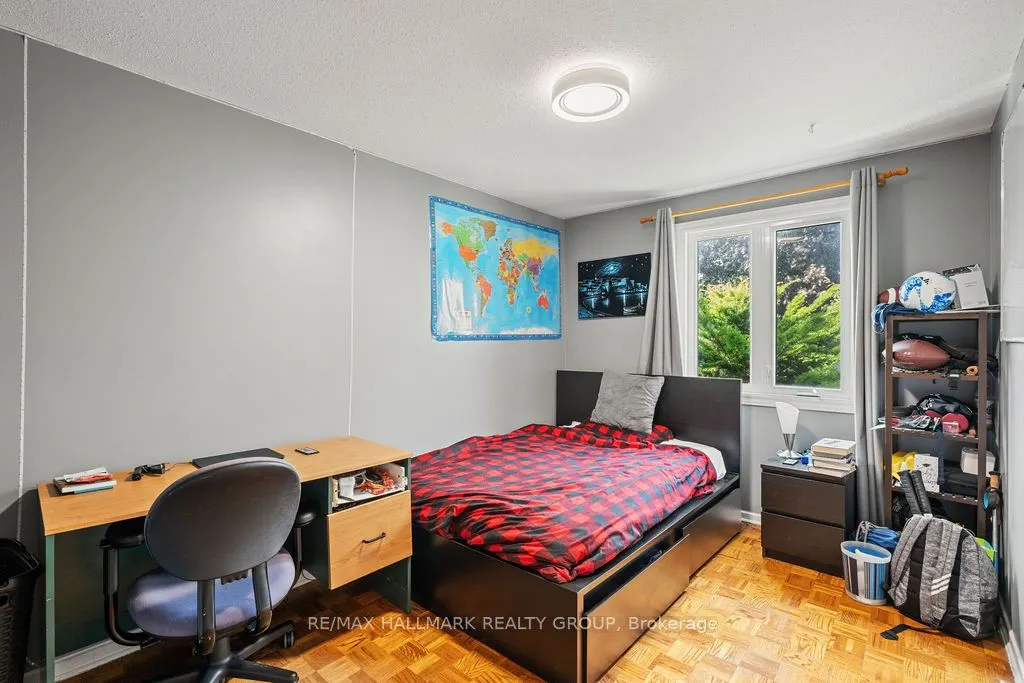 2051 Kings Grove Crescent