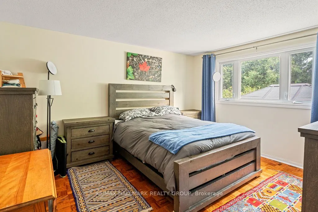 2051 Kings Grove Crescent