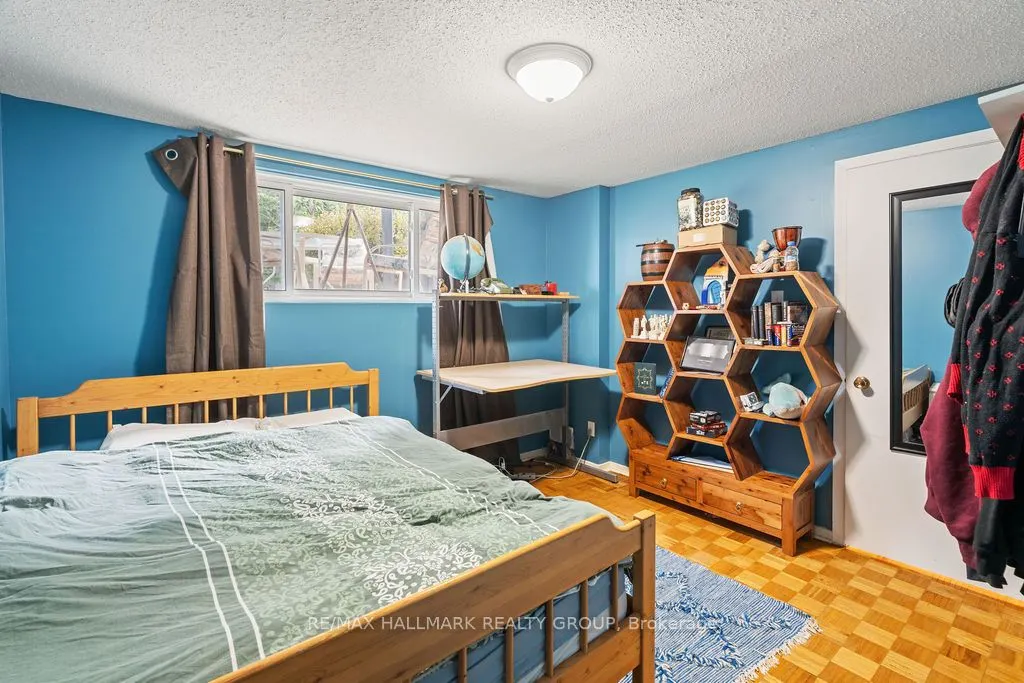 2051 Kings Grove Crescent
