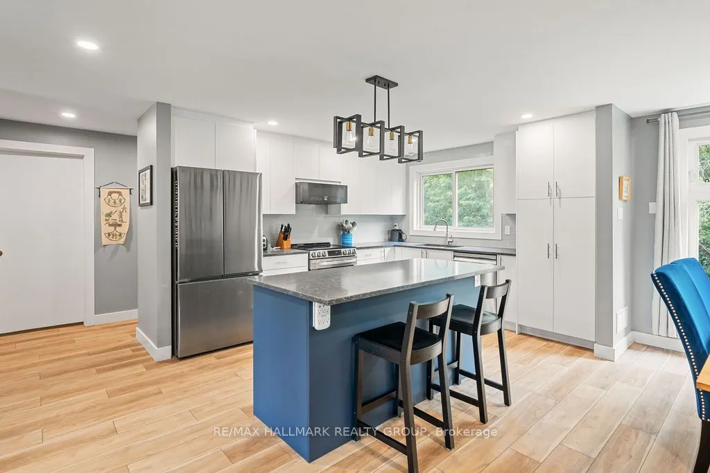 2051 Kings Grove Crescent