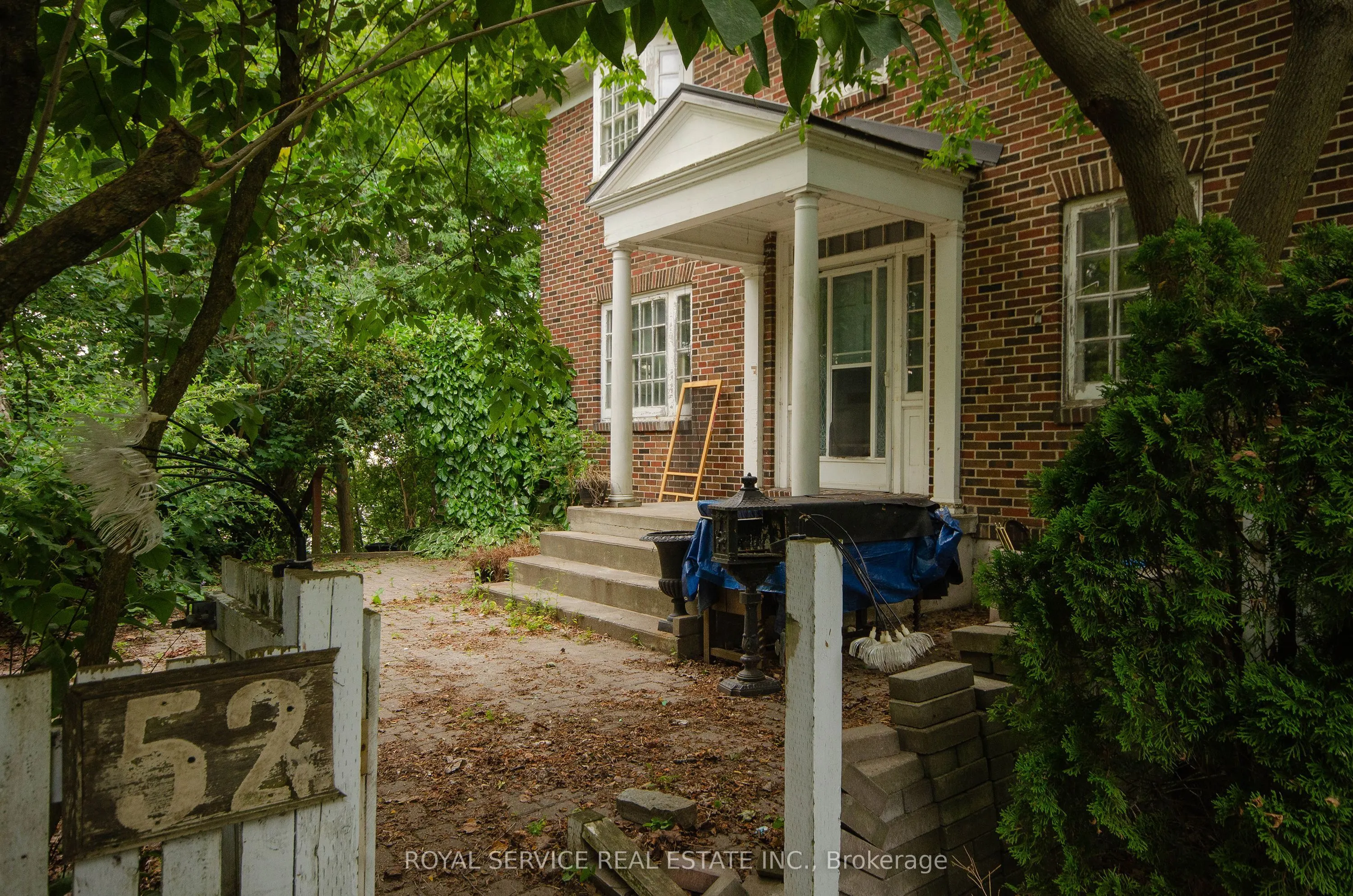 52 King Street