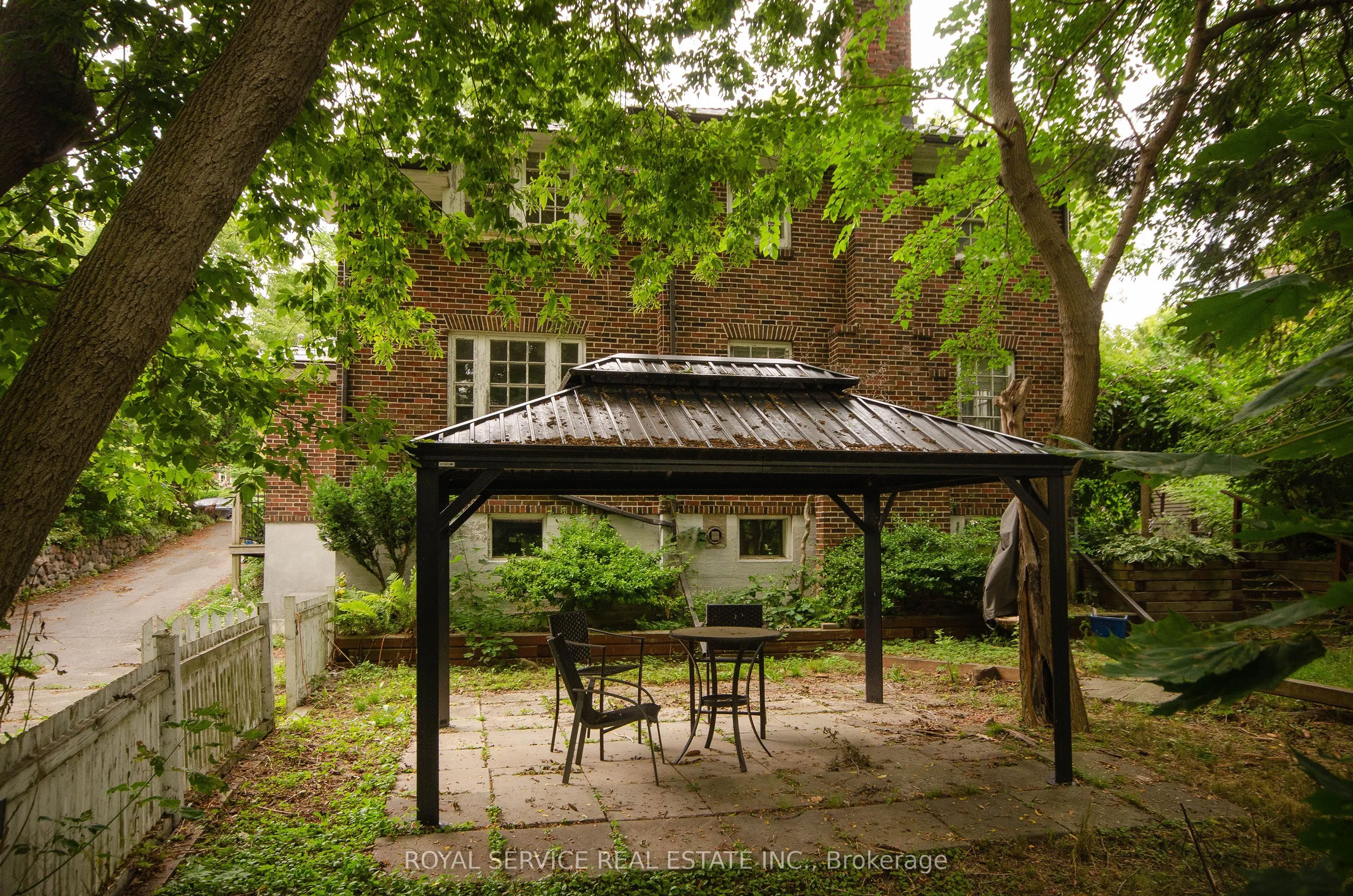 52 King Street