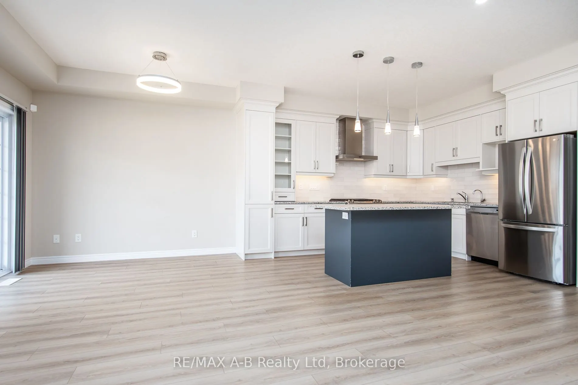 350 O'Loane Avenue, #40