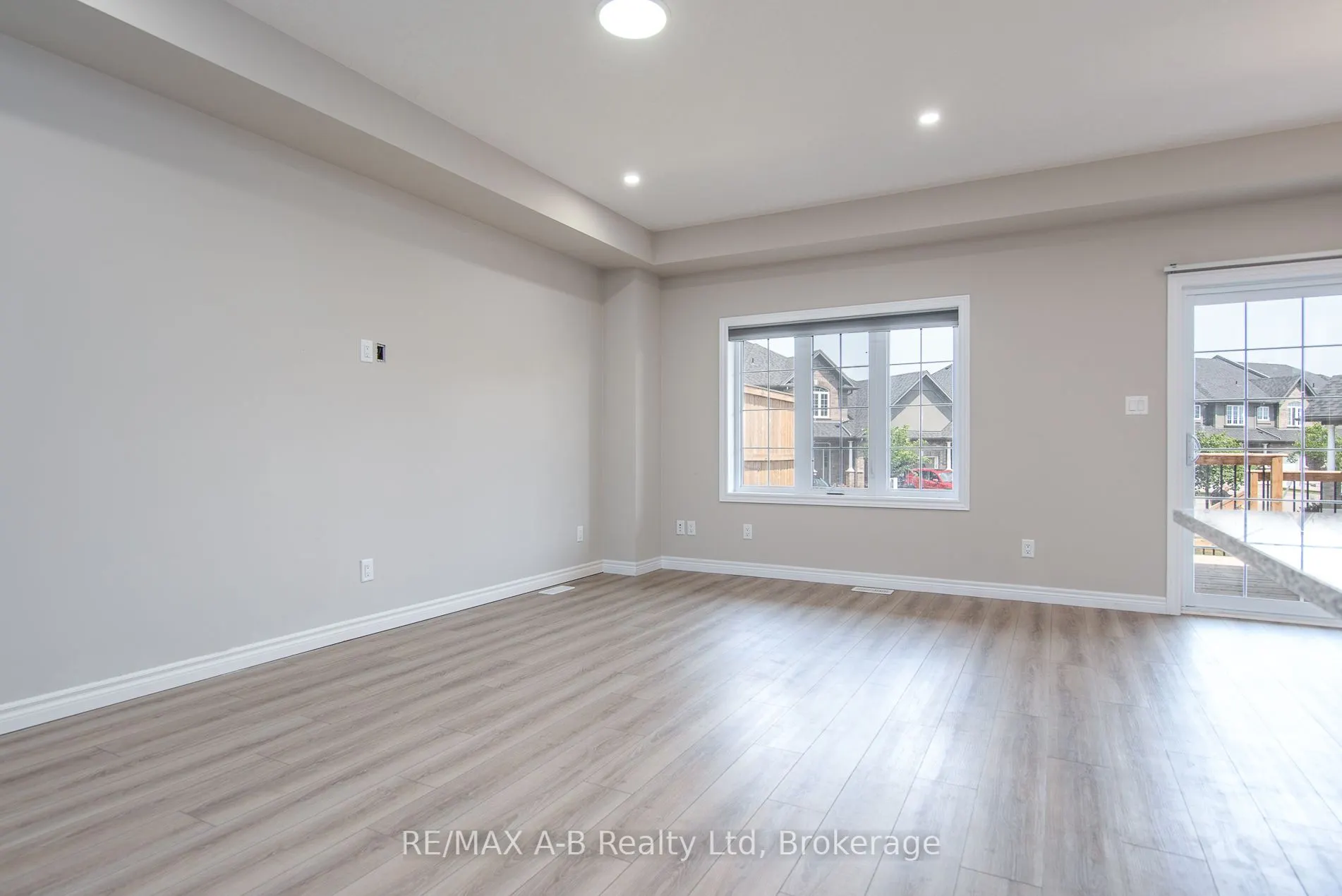 350 O'Loane Avenue, #40
