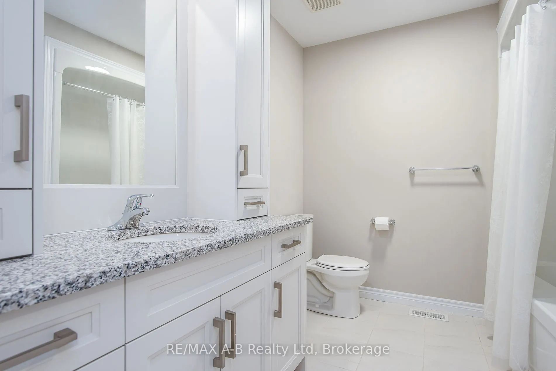 350 O'Loane Avenue, #40
