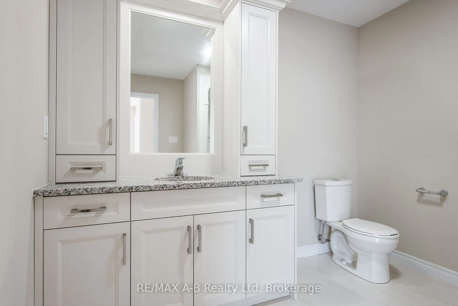 350 O'Loane Avenue, #40