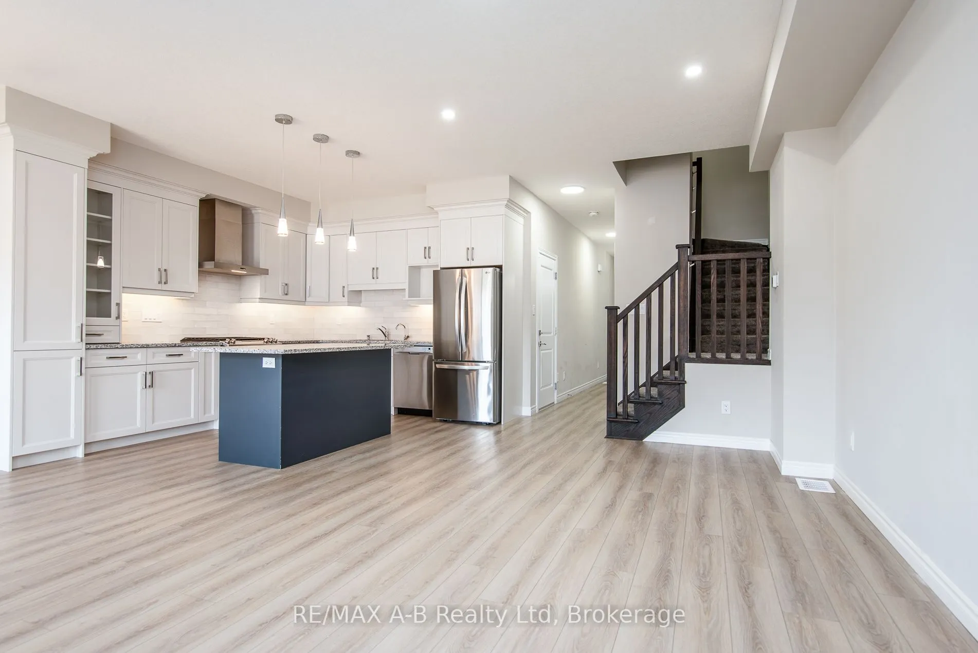 350 O'Loane Avenue, #40