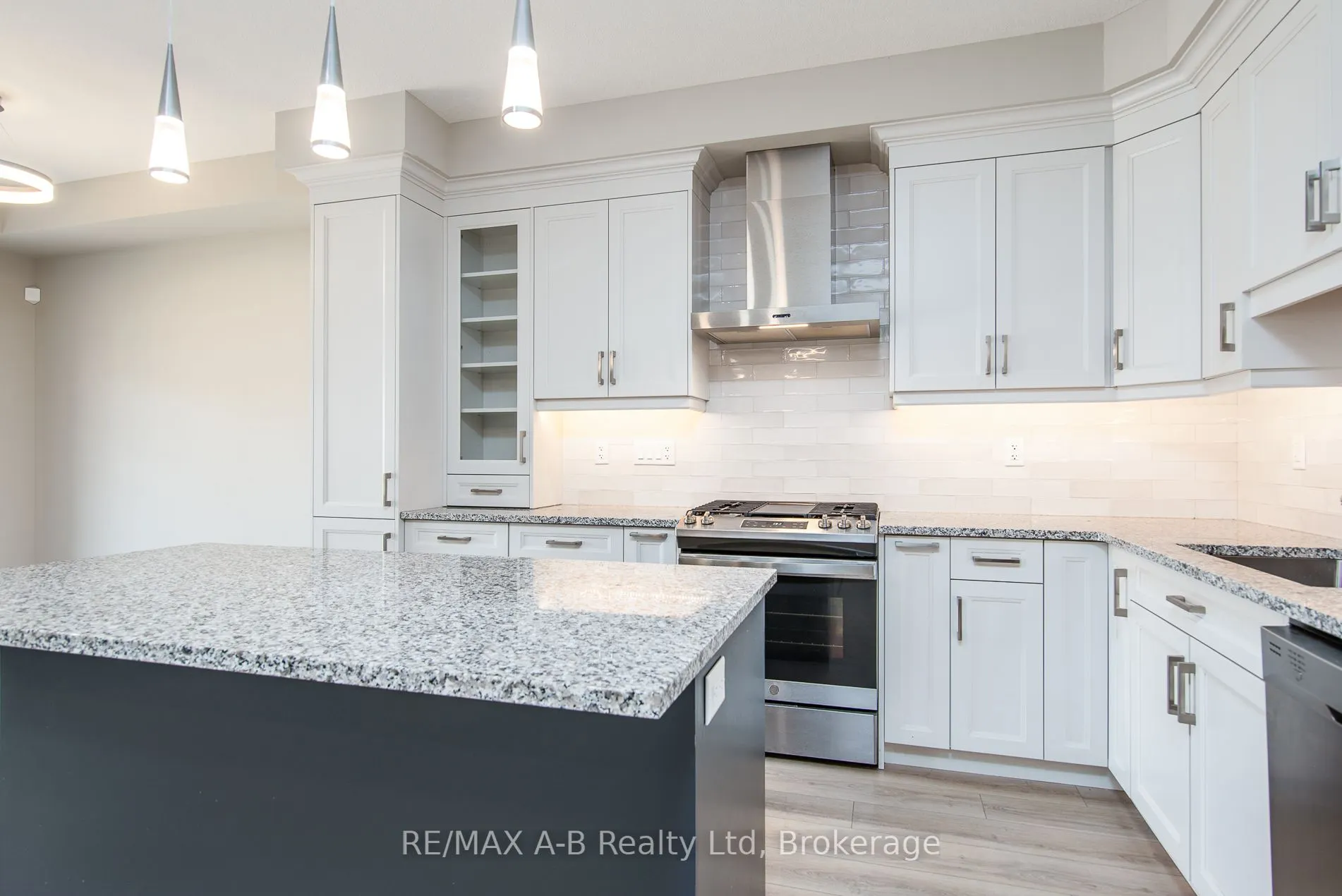 350 O'Loane Avenue, #40
