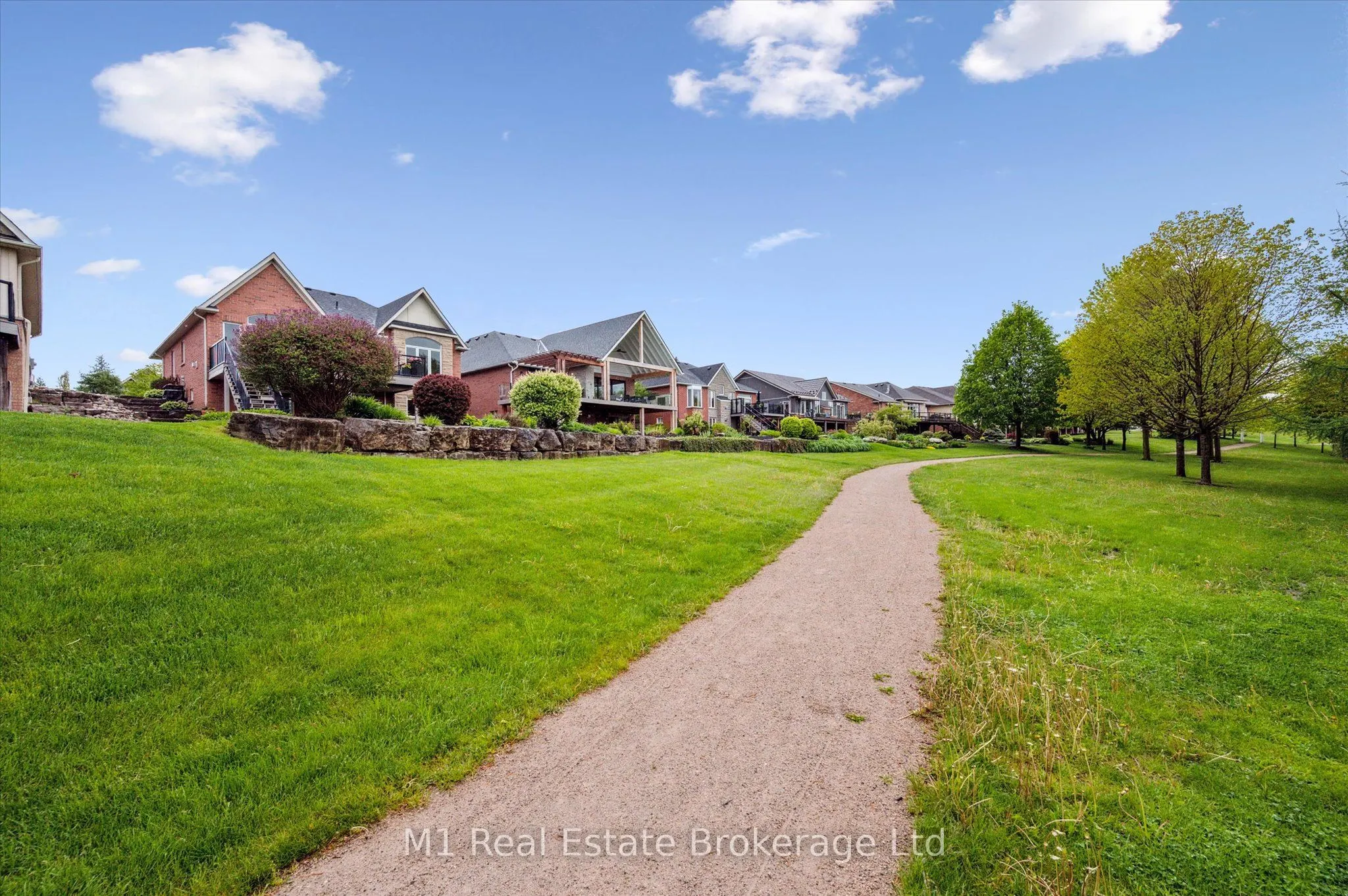 94 Aberfoyle Mill Crescent