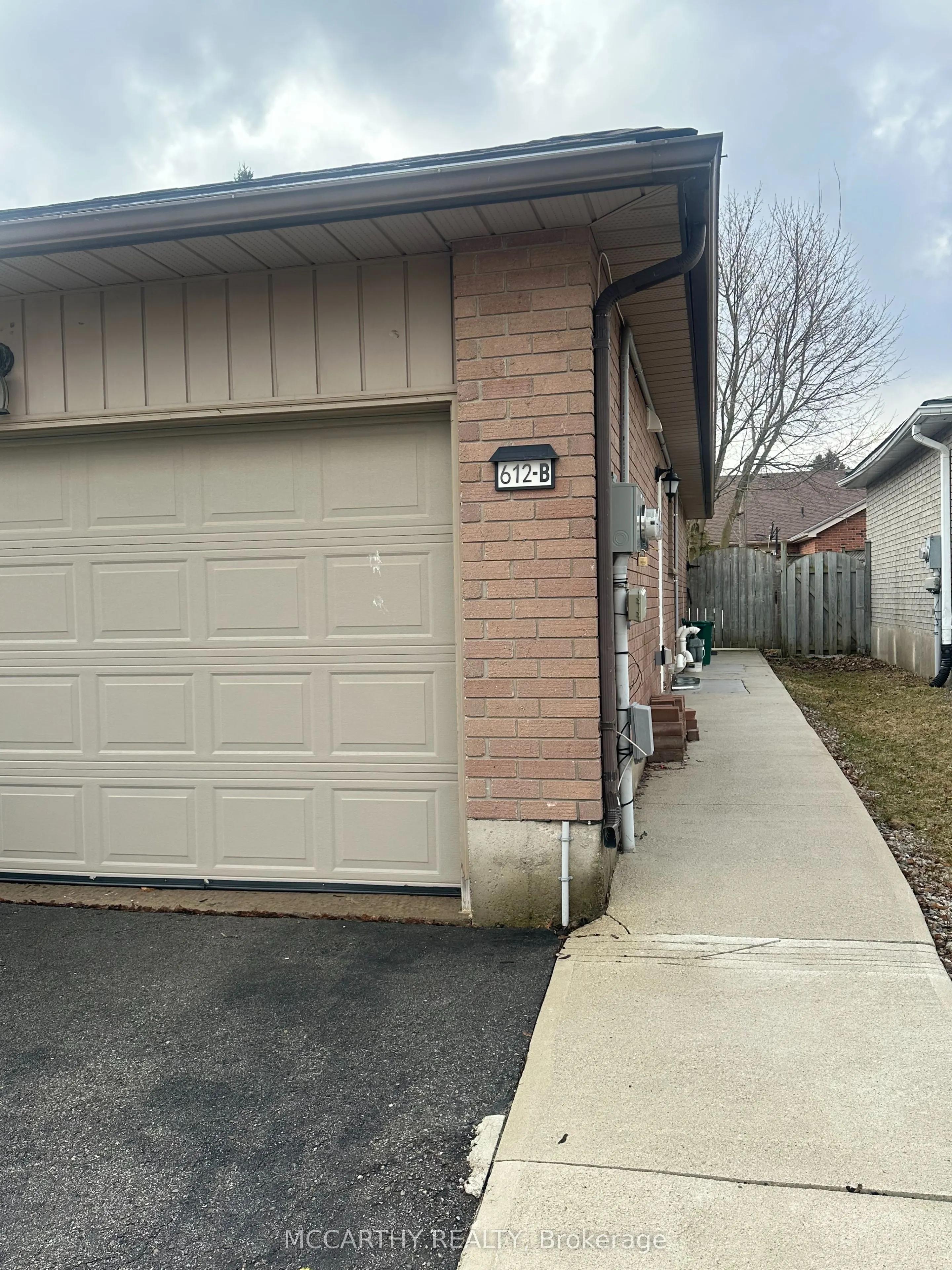 612 Canfield Place, #B