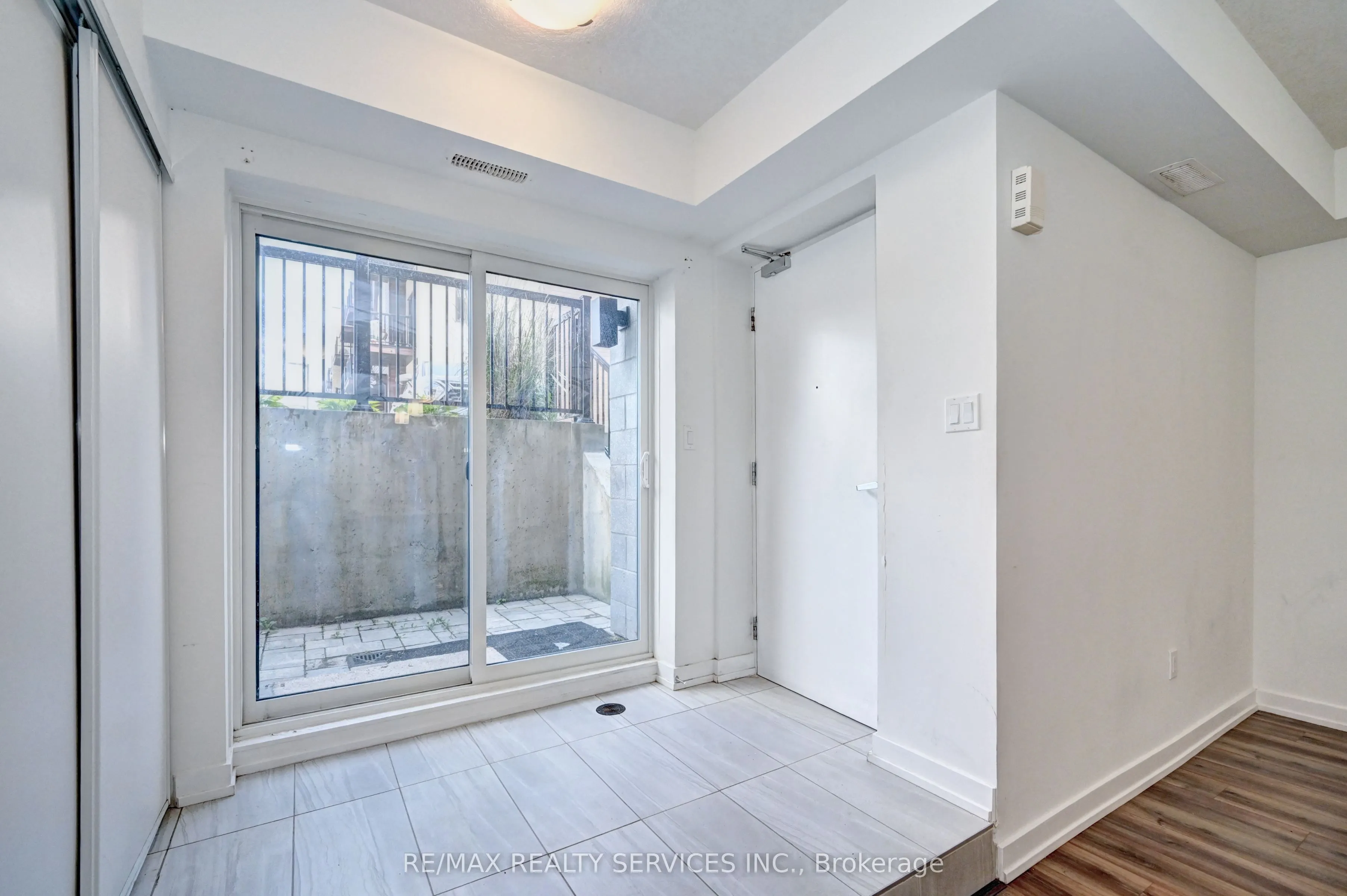 10 Palace Street, #B9