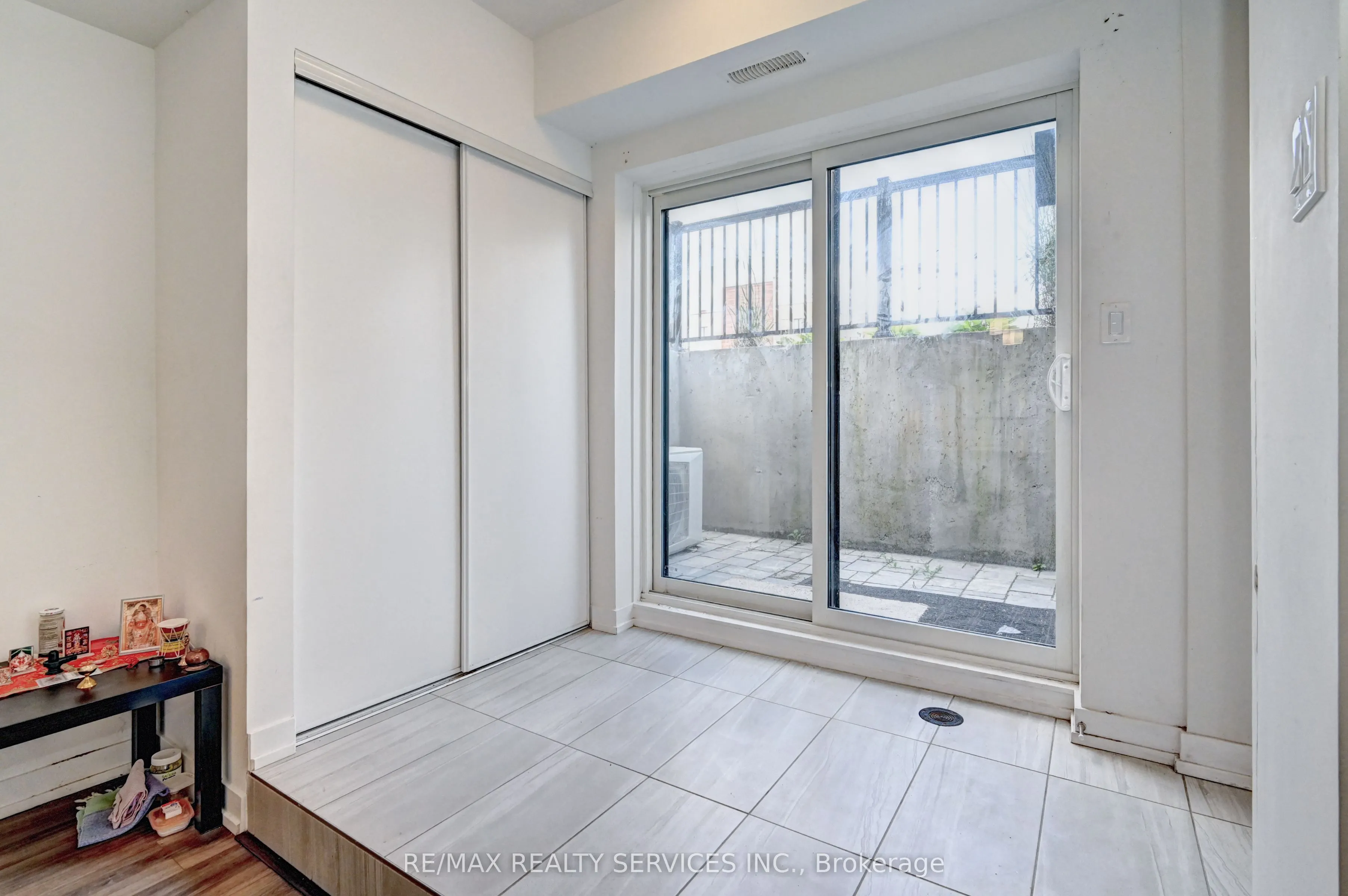 10 Palace Street, #B9